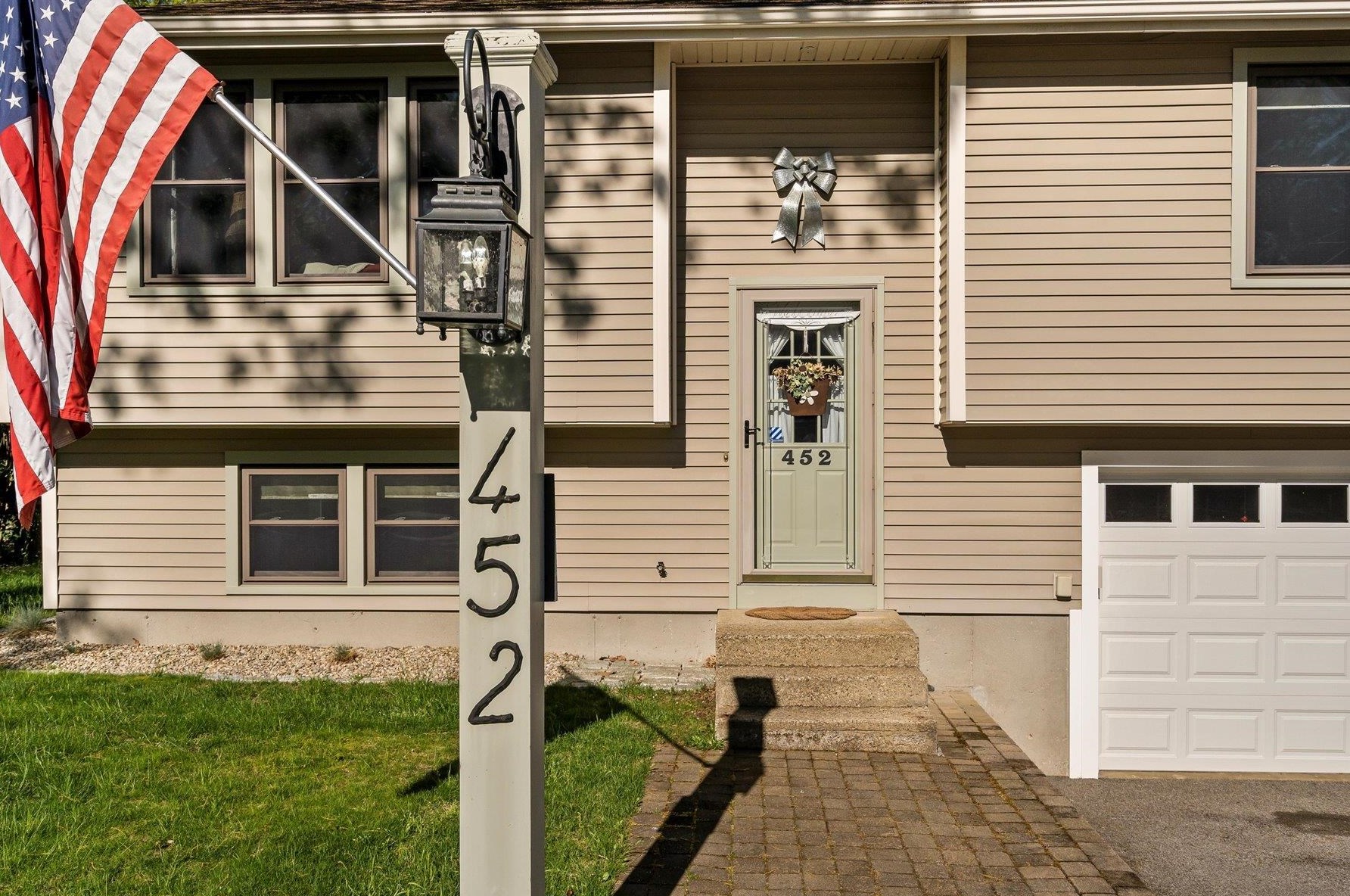 452 Pickering St, Manchester, NH 03104 exterior