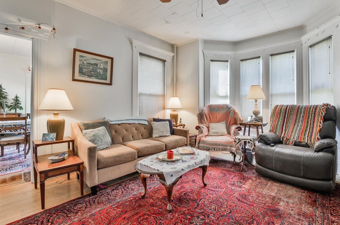 300 Walnut St, Manchester NH 03104-3133 exterior