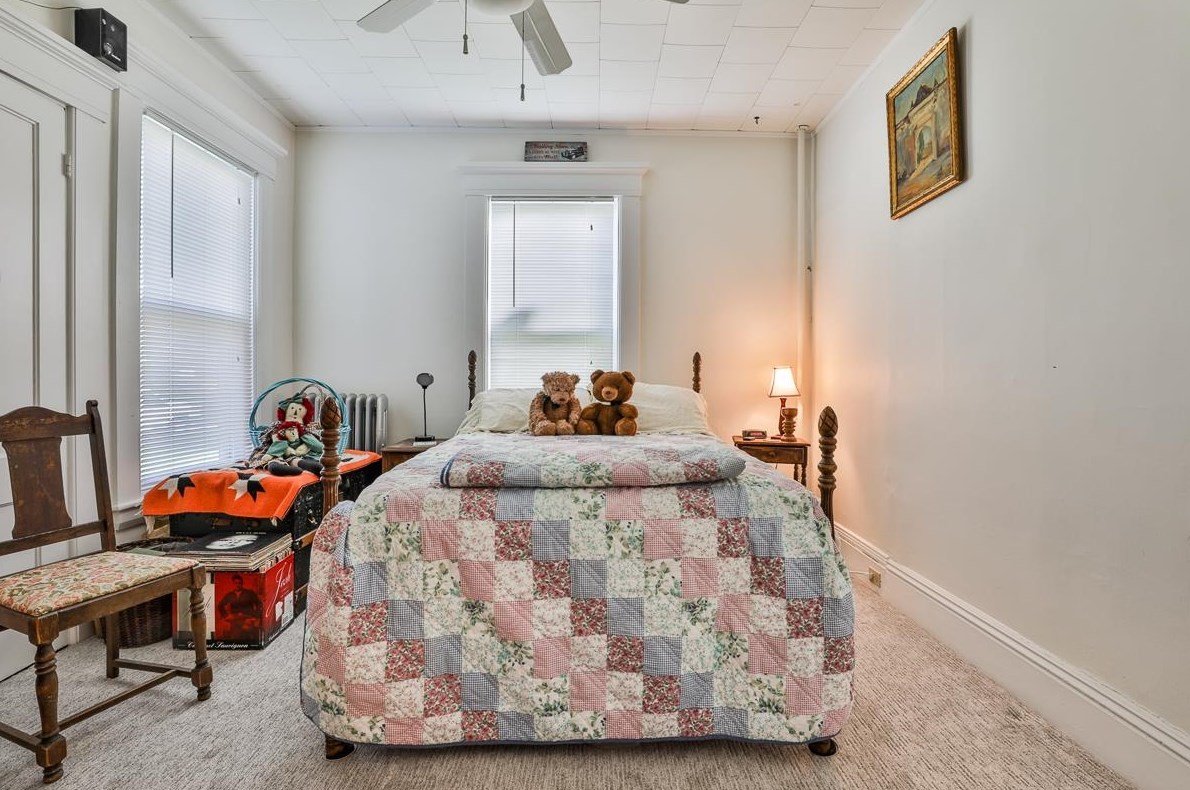 300 Walnut St, Manchester NH 03104-3133 exterior