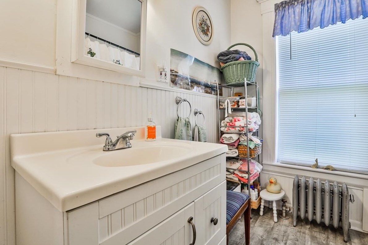 300 Walnut St, Manchester NH 03104-3133 exterior