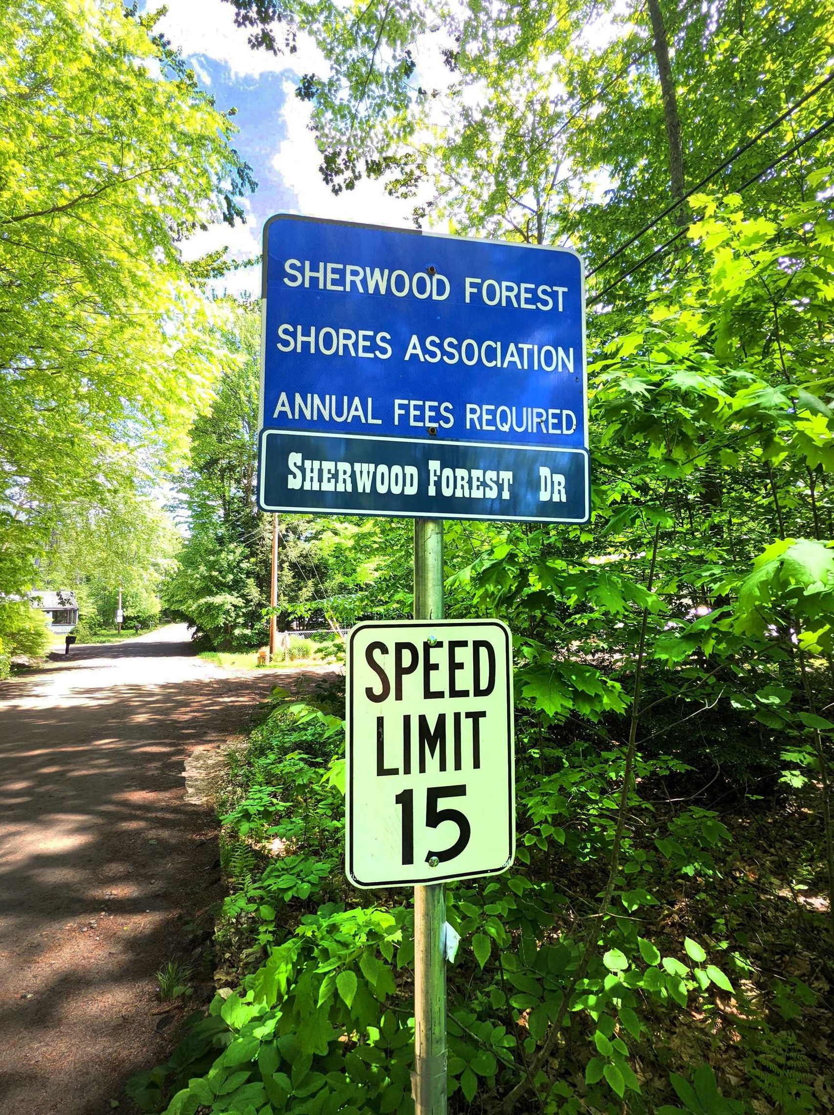 17 Sherwood Forest Dr, Canterbury, NH 03224-2739