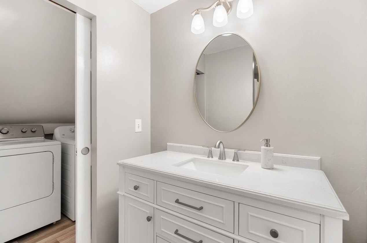 5 4 Winds Rd, Merrimack NH 03054-6804 exterior