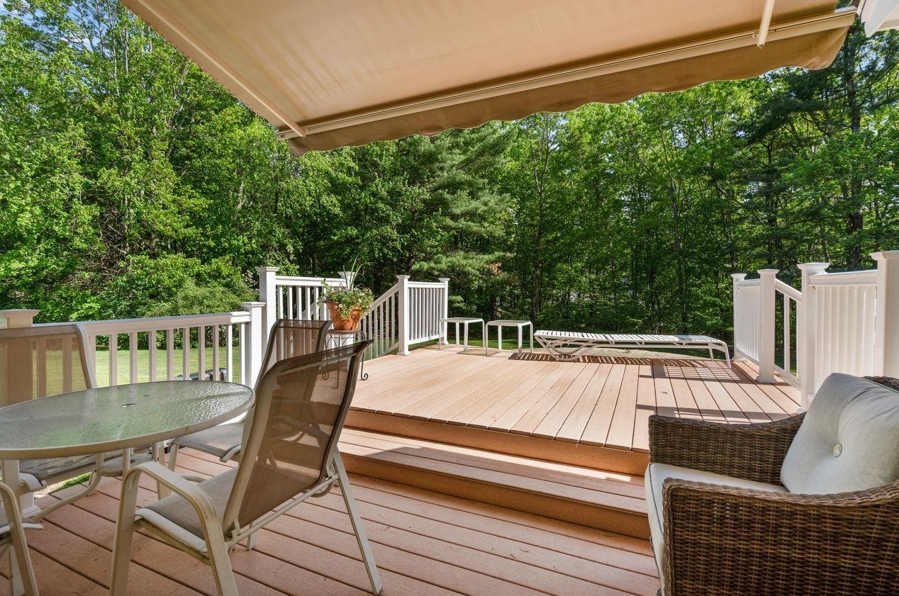 5 4 Winds Rd, Merrimack NH 03054-6804 exterior