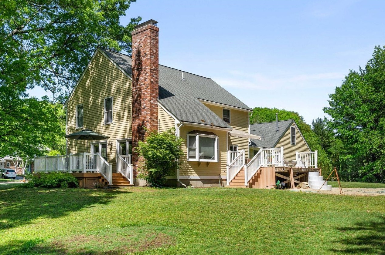 5 4 Winds Rd, Merrimack NH 03054-6804 exterior