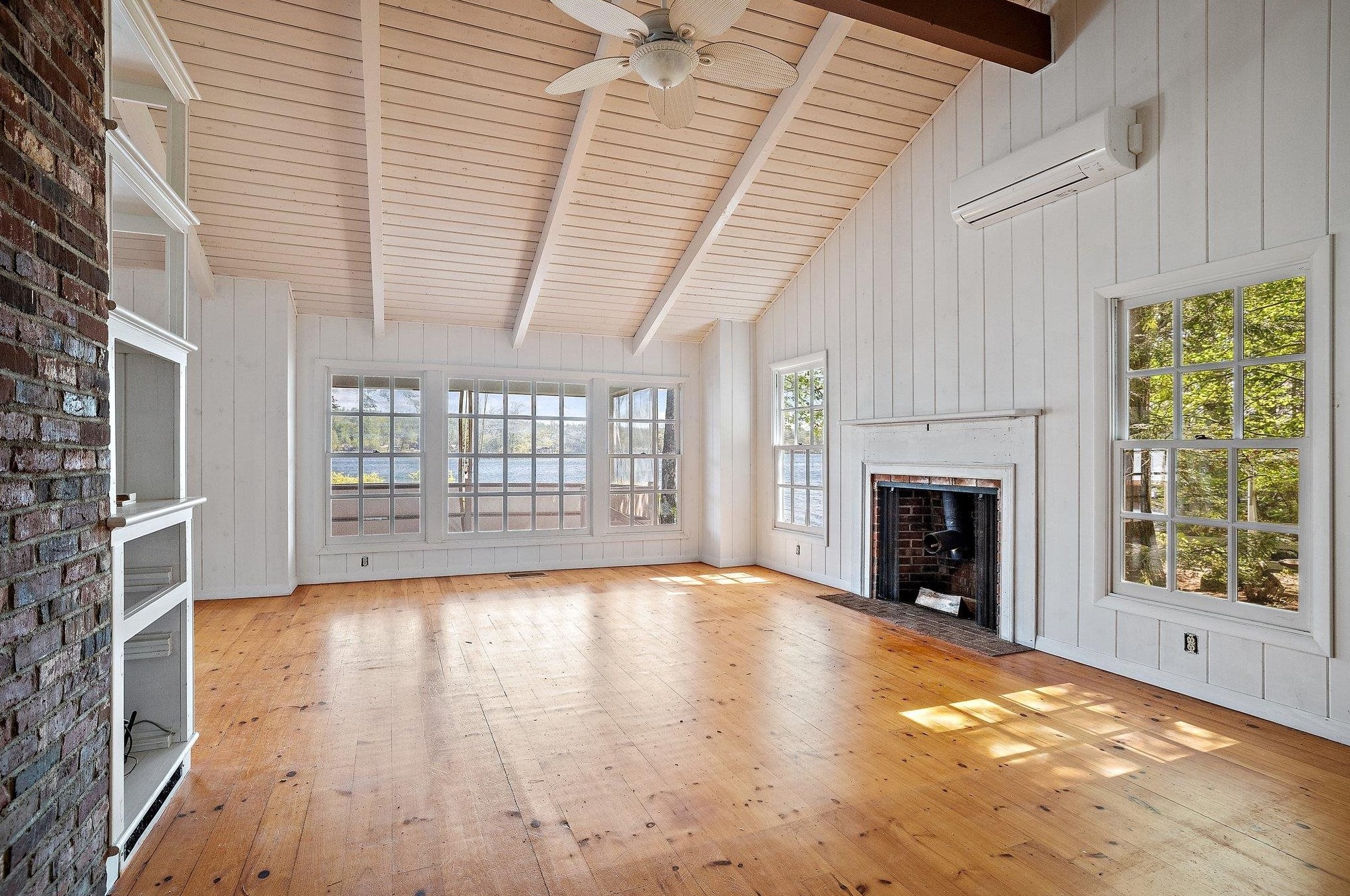 40 Oak Island Rd, Meredith NH  03253-6731 exterior