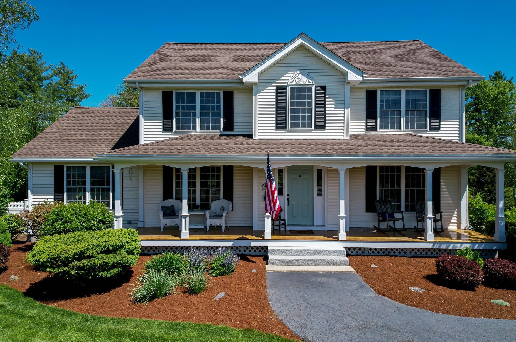 9 Lydston Ln, Hudson, NH 03052-8017