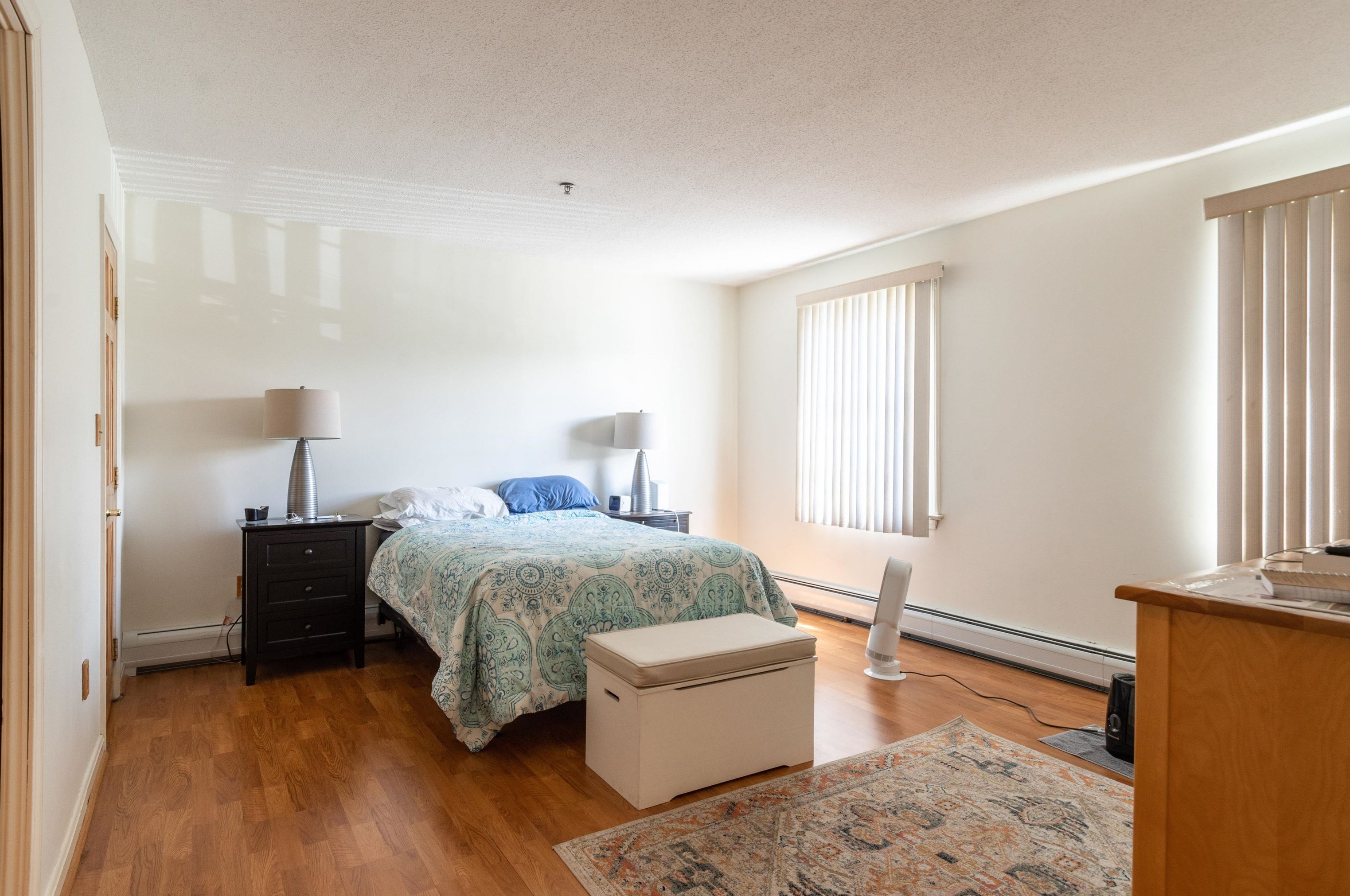 17 Riviera Rd, Hudson NH  03051-3372 exterior