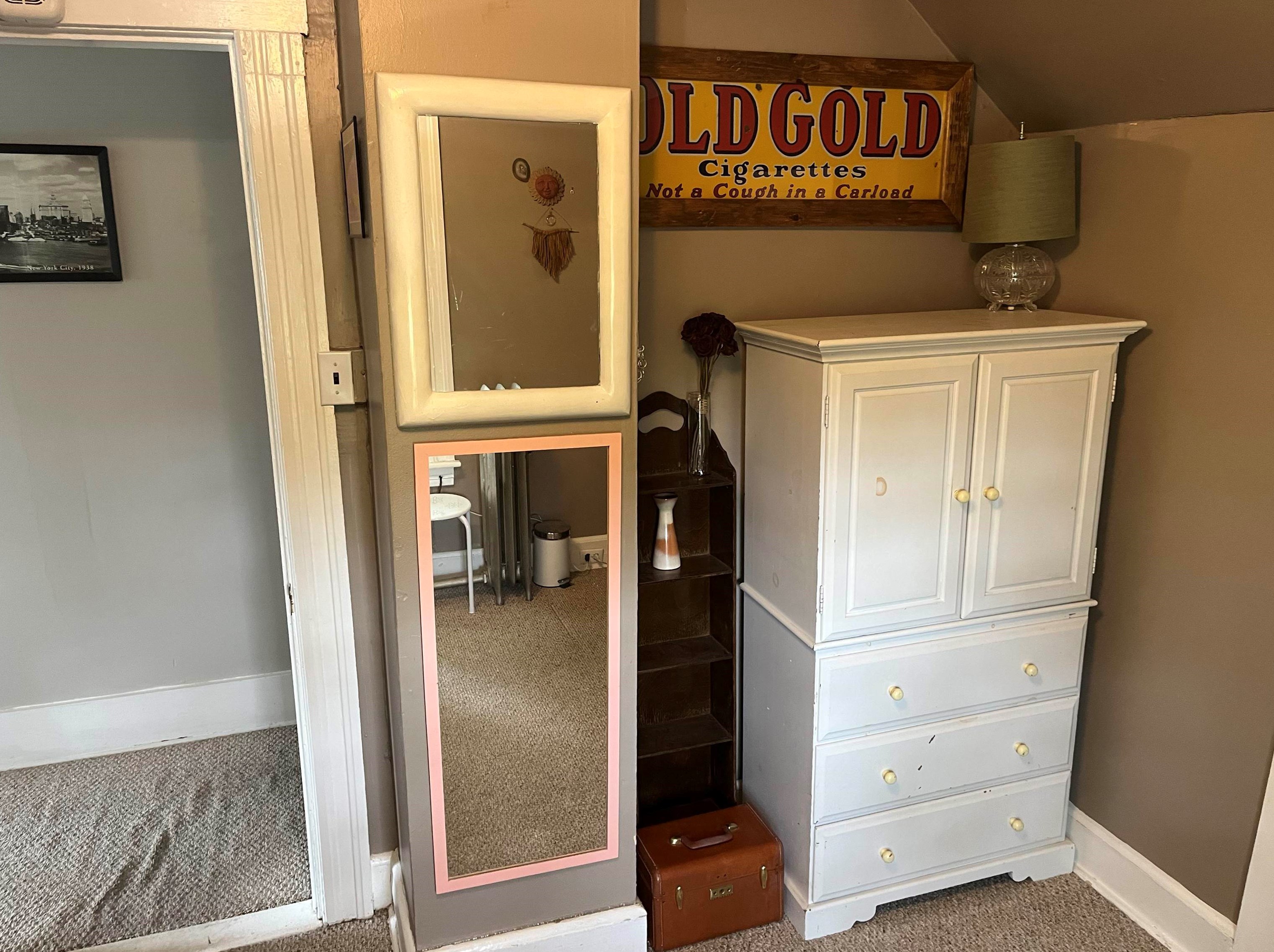 247 Mammoth Rd, Manchester NH 03109-4129 exterior