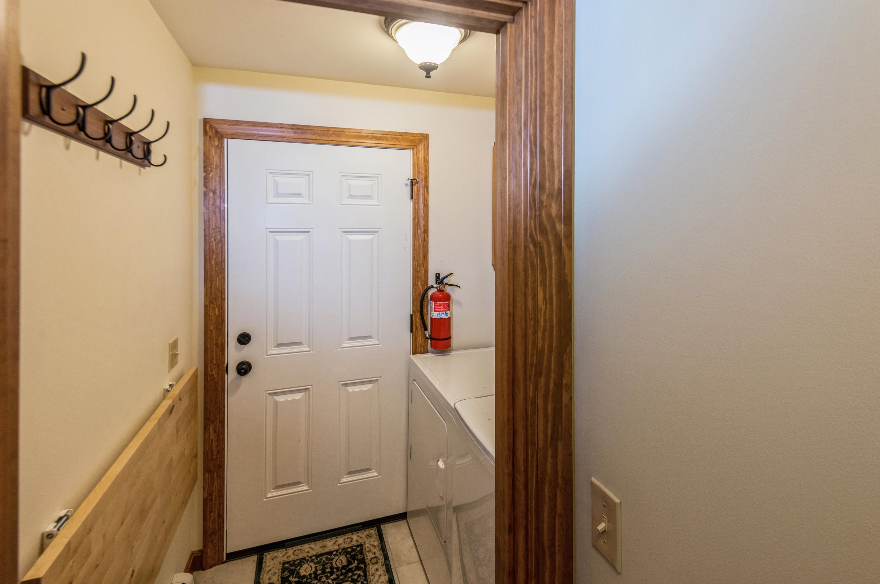 4 Eagle Ledge Rd, Meredith NH  03253-4505 exterior