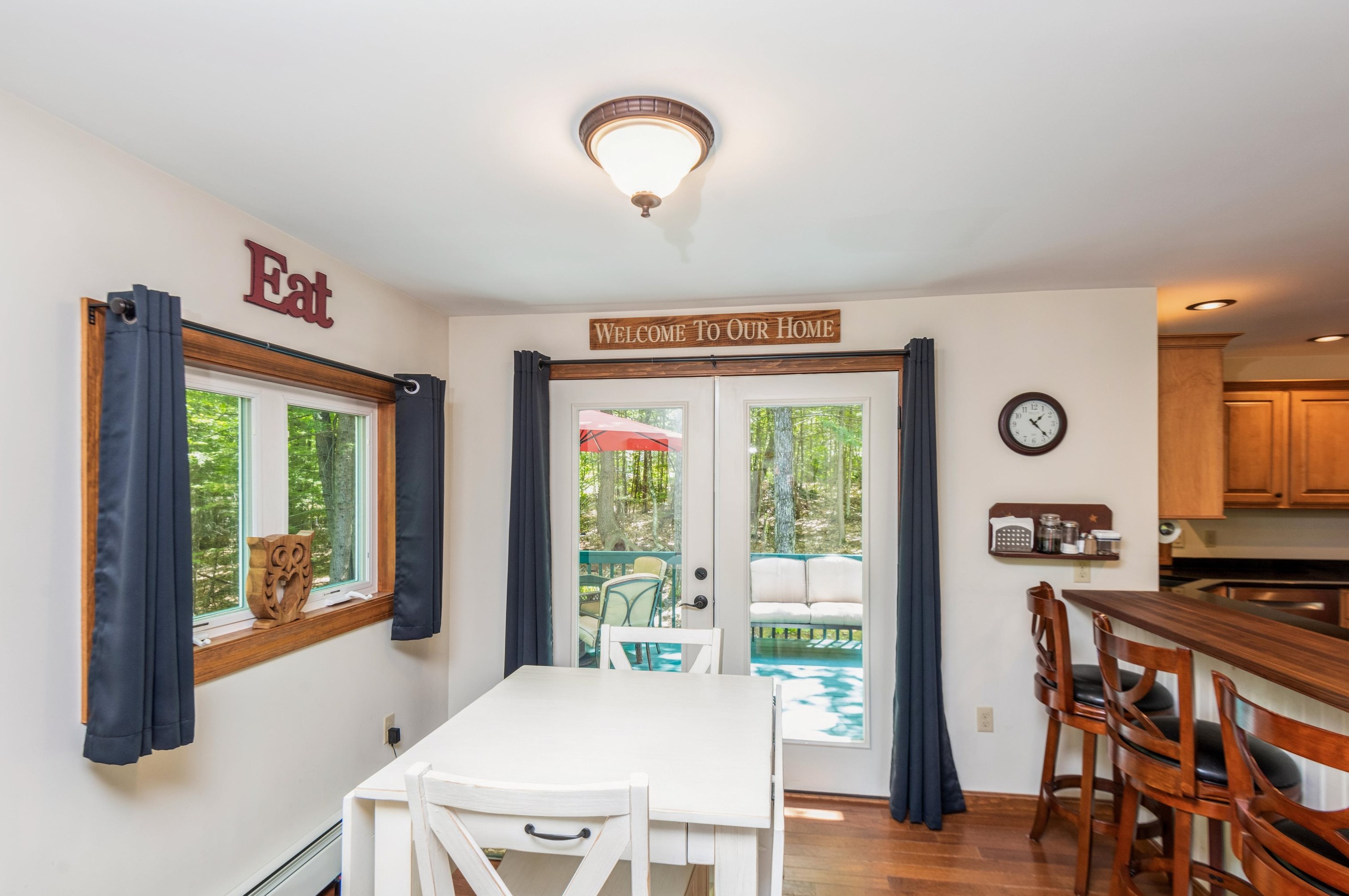 4 Eagle Ledge Rd, Meredith NH  03253-4505 exterior