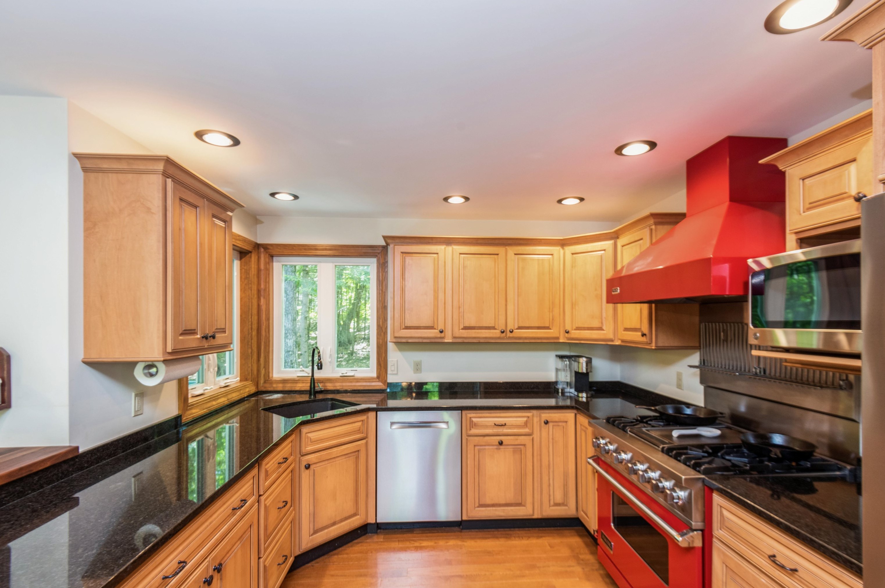 4 Eagle Ledge Rd, Meredith NH  03253-4505 exterior