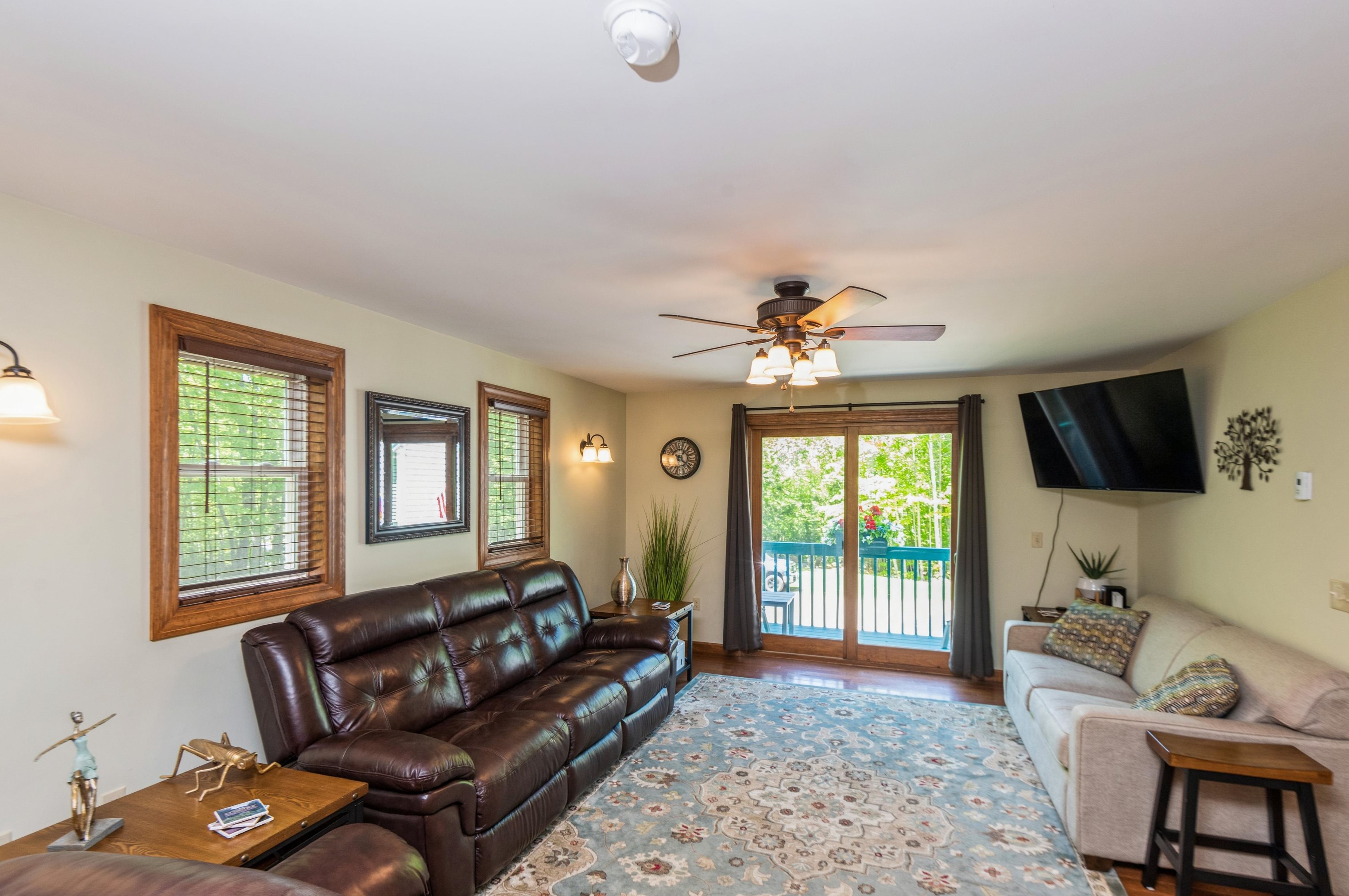 4 Eagle Ledge Rd, Meredith NH  03253-4505 exterior