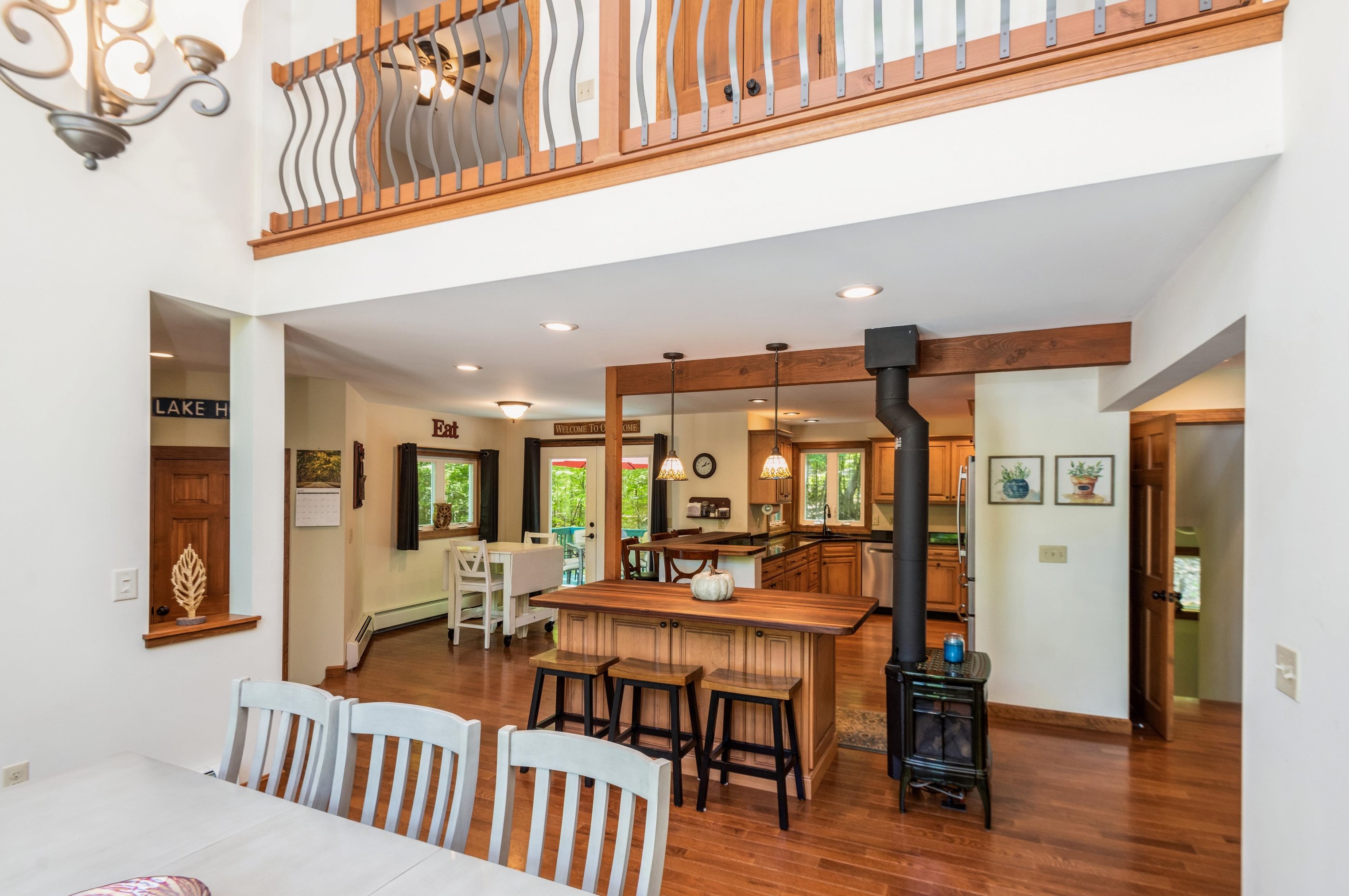 4 Eagle Ledge Rd, Meredith NH  03253-4505 exterior