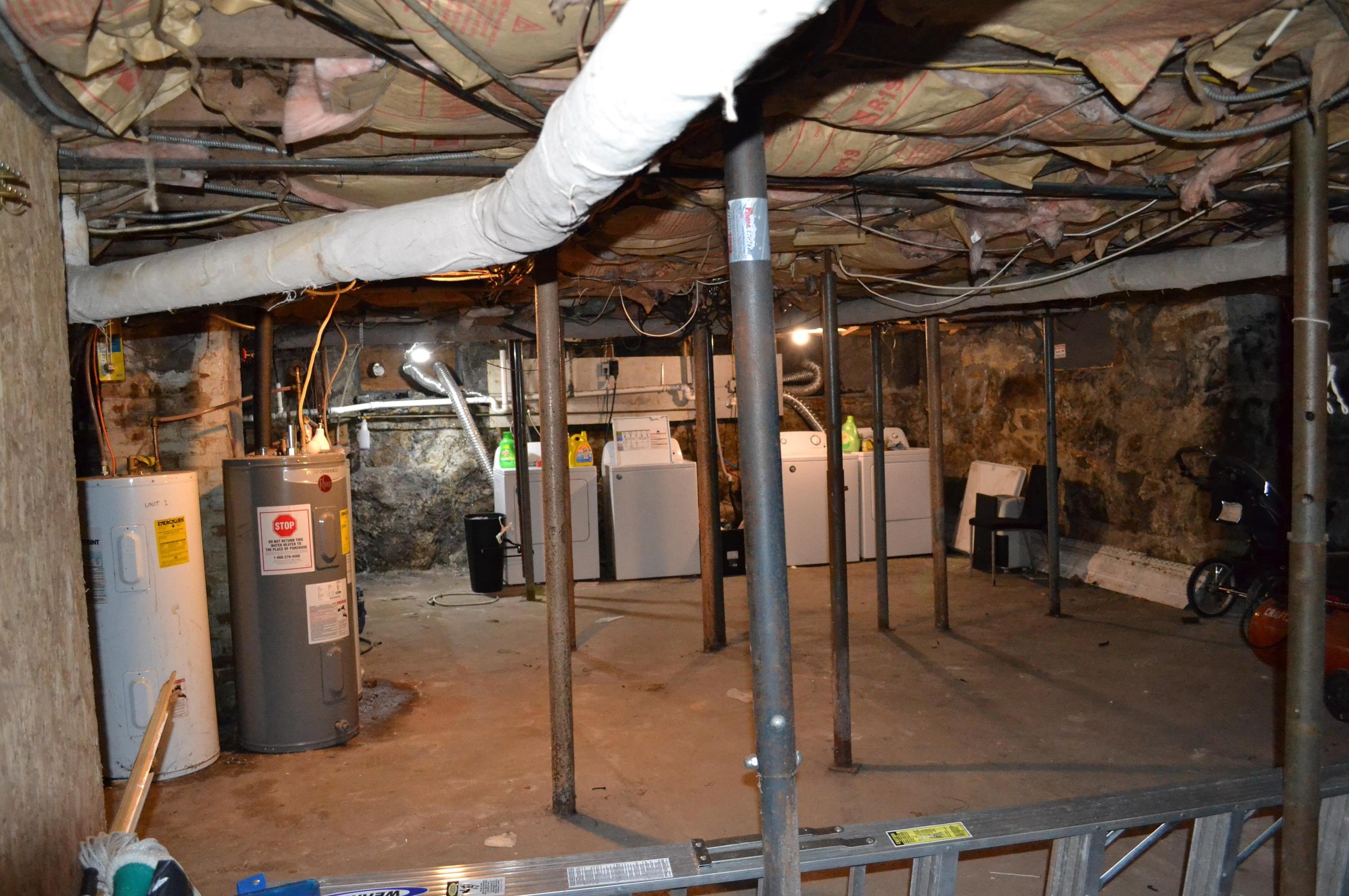 1328 Candia Rd, Manchester NH 03109-5715 exterior