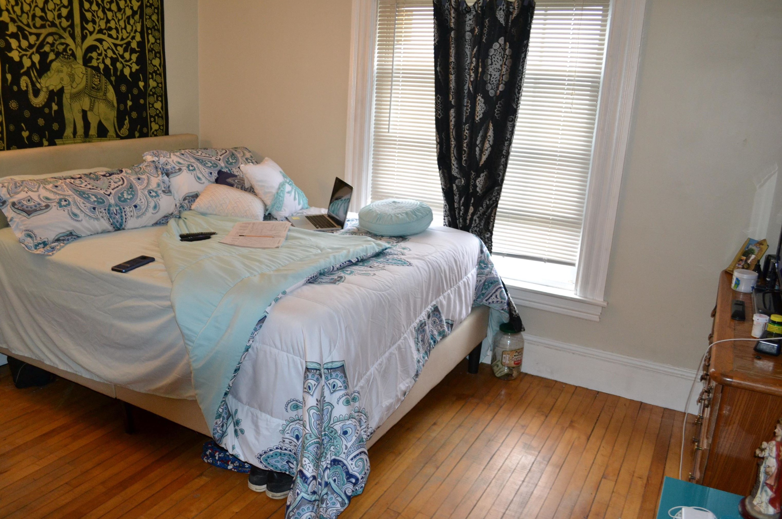 1328 Candia Rd, Manchester NH 03109-5715 exterior