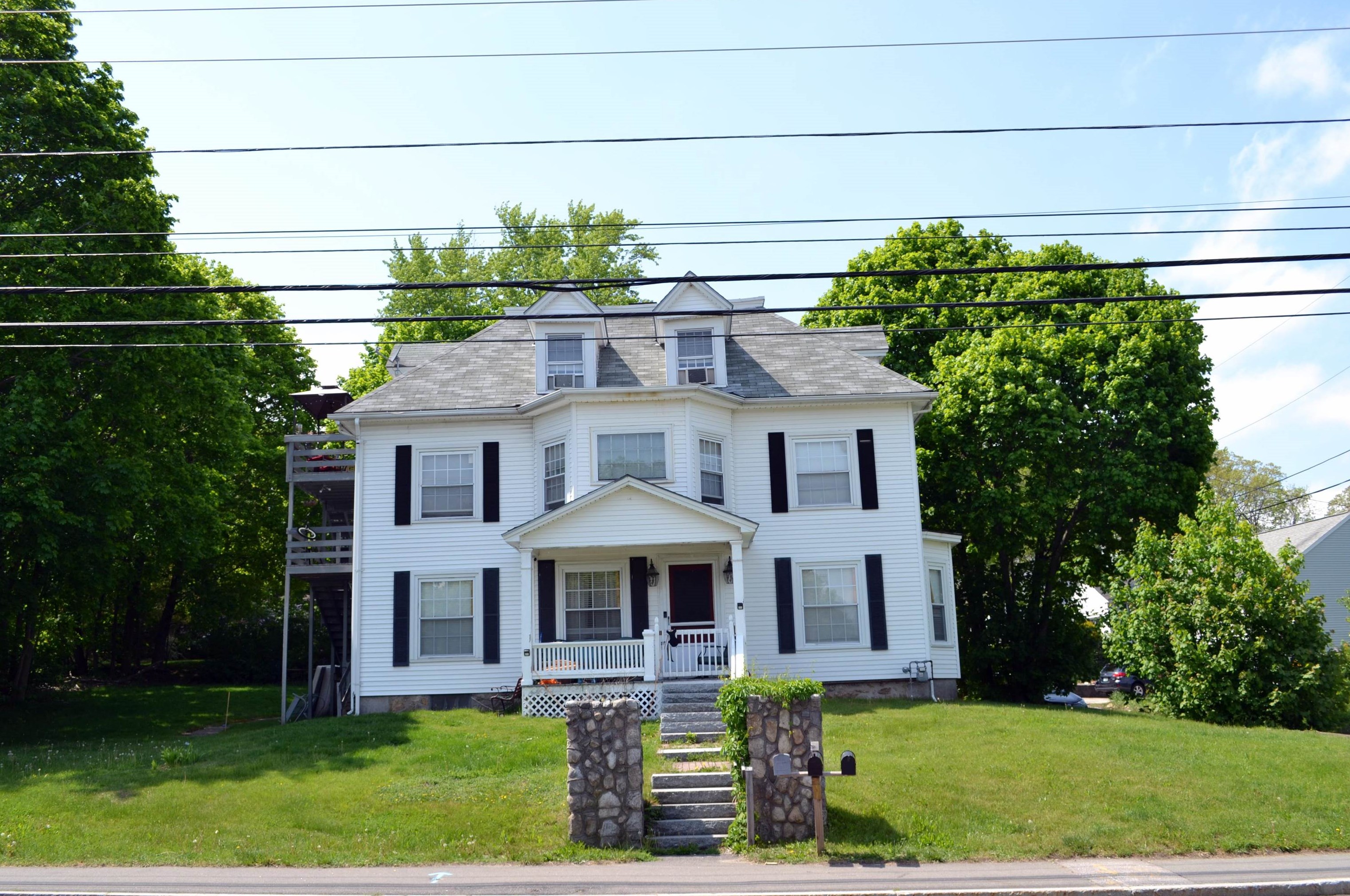 1328 Candia Rd, Manchester NH 03109-5715 exterior