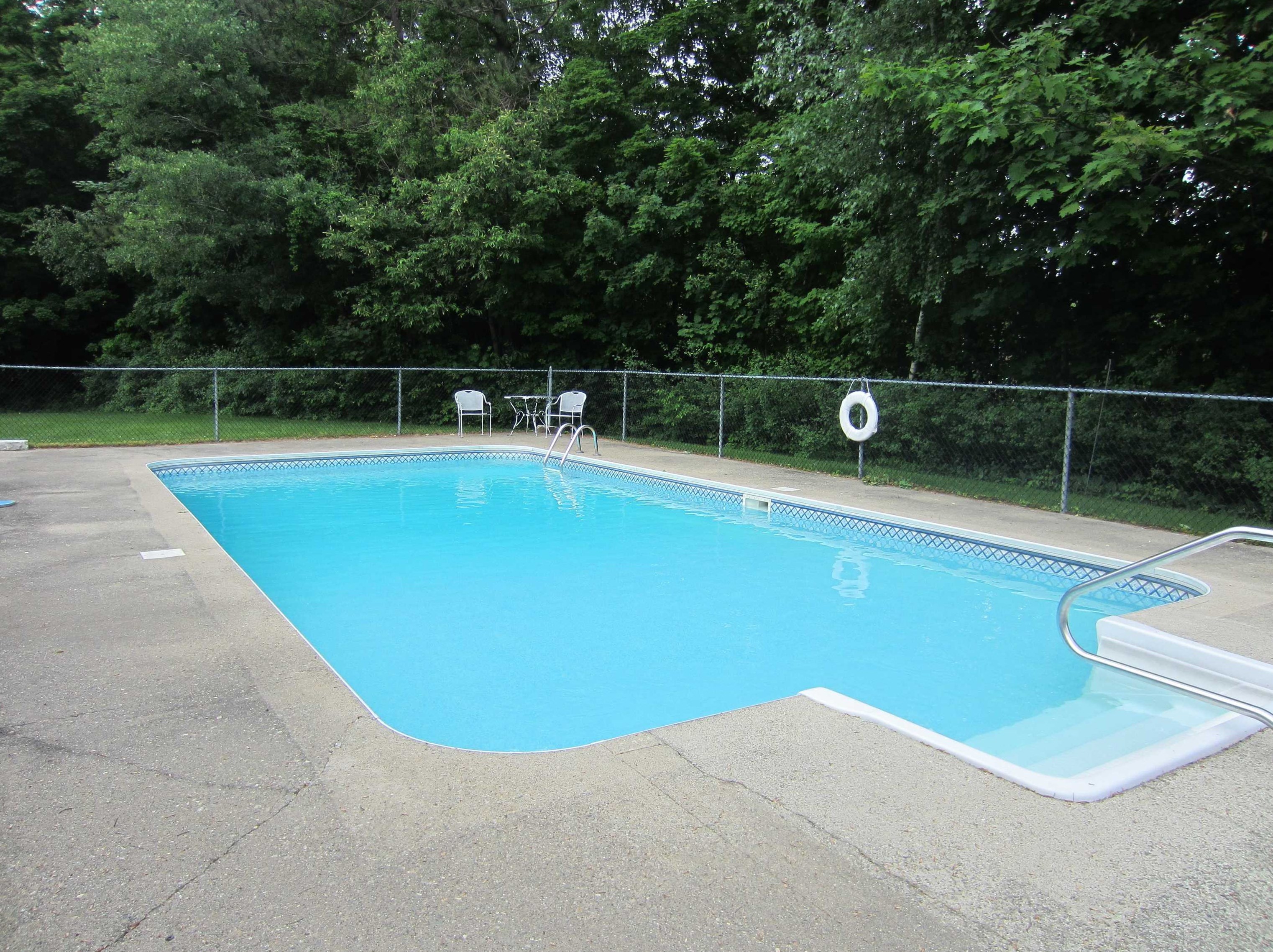 29 Springfield Est, Rochester NH  03867-1442 exterior