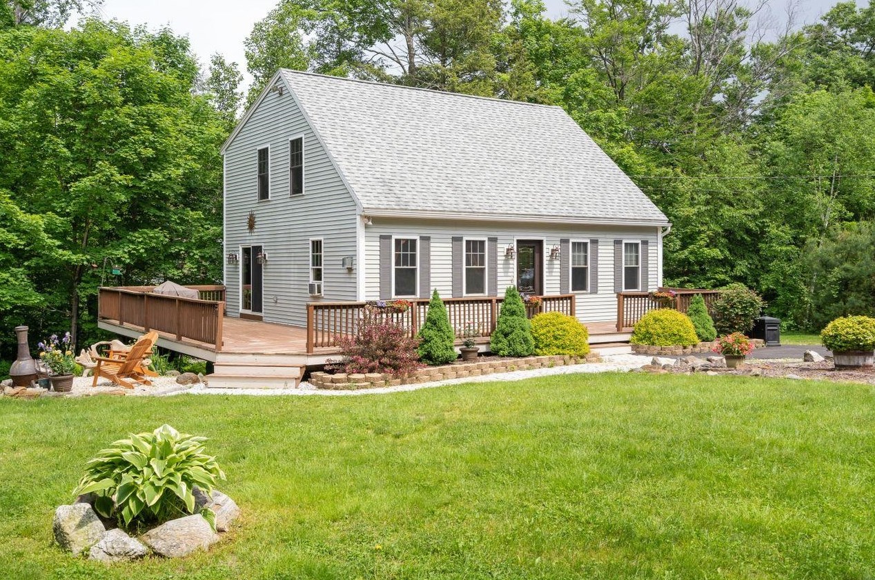 31 Avalon Rd, Farmington, NH 03835 exterior