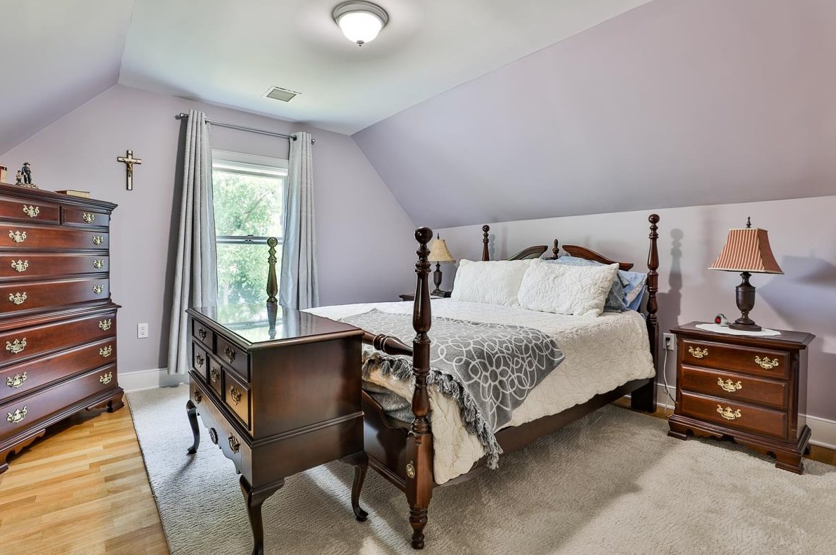 119 Woodland Ave, Manchester NH 03109-4454 exterior