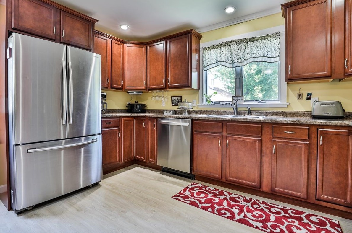 119 Woodland Ave, Manchester NH 03109-4454 exterior