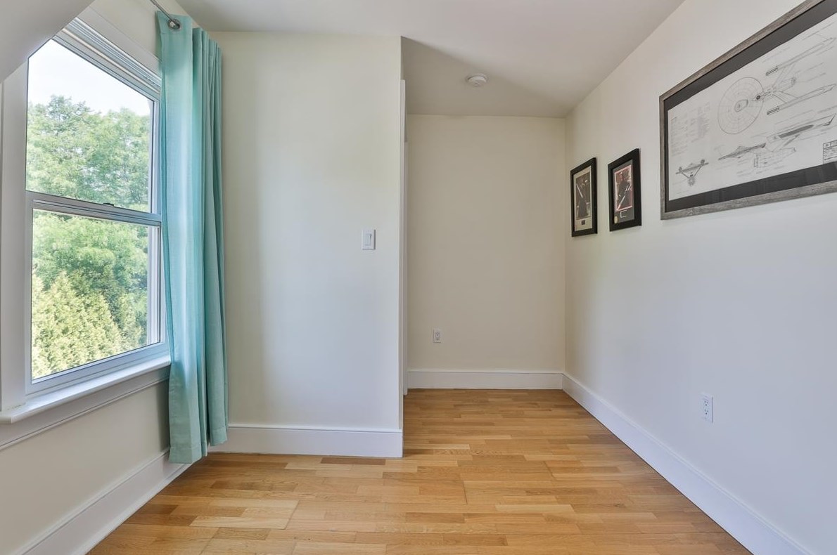 119 Woodland Ave, Manchester NH 03109-4454 exterior