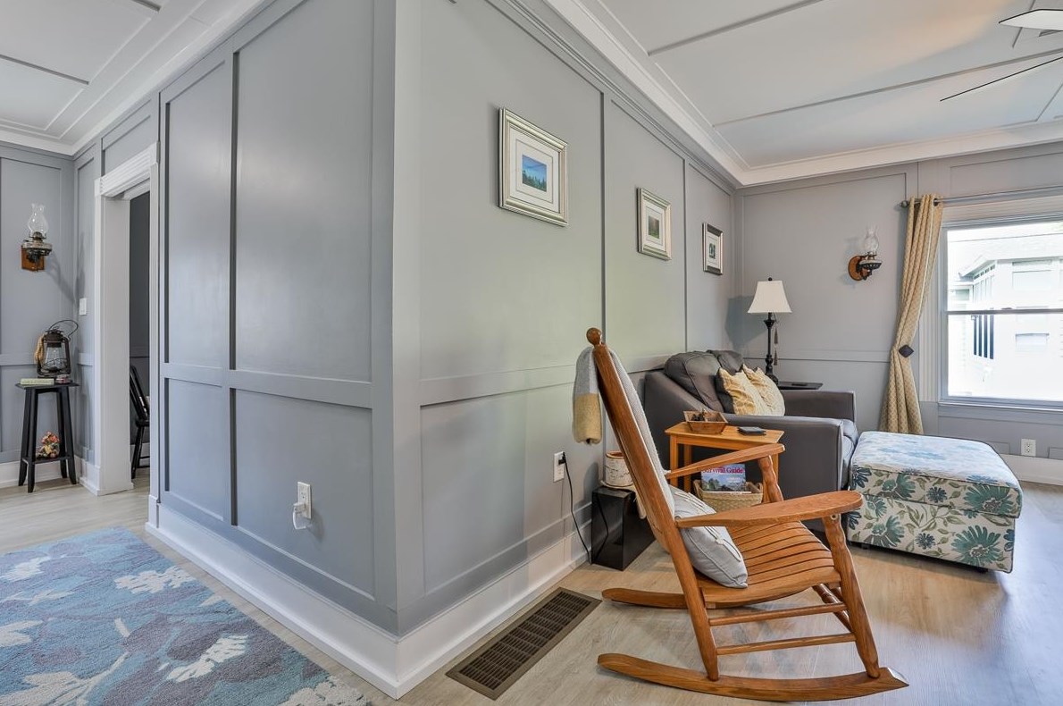 119 Woodland Ave, Manchester NH 03109-4454 exterior