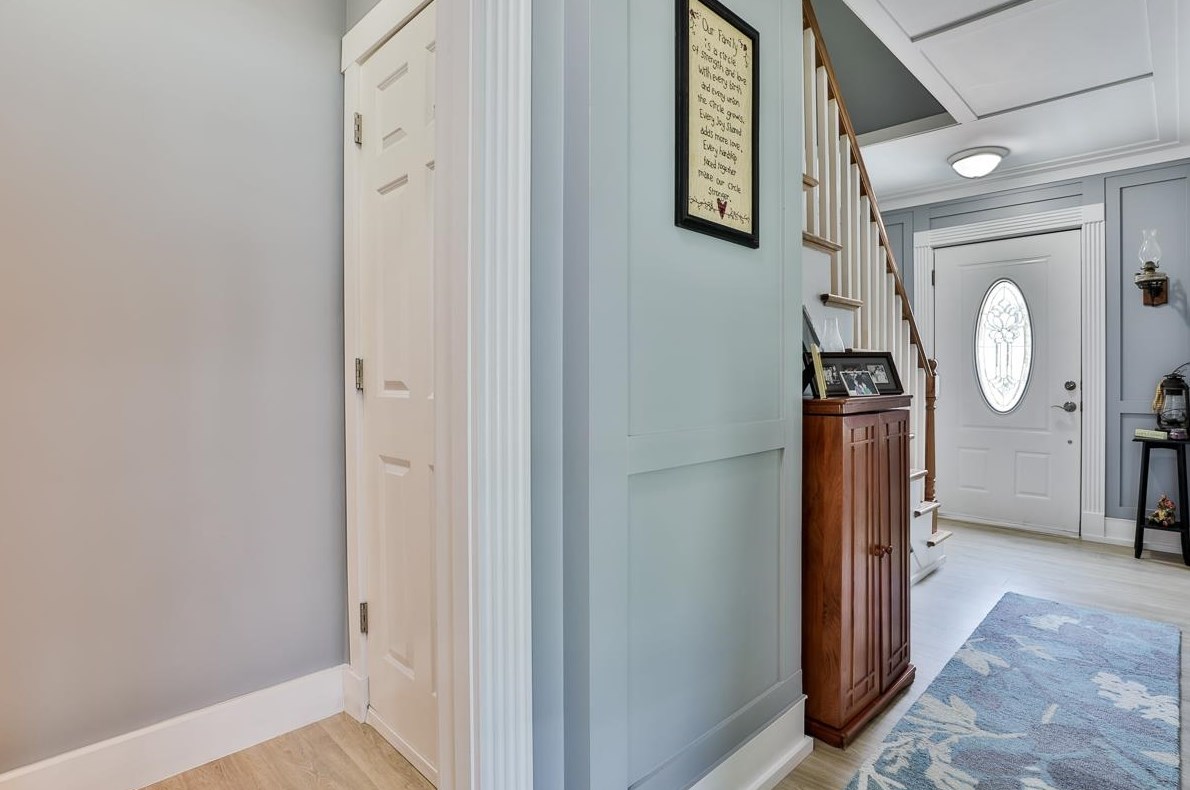 119 Woodland Ave, Manchester NH 03109-4454 exterior