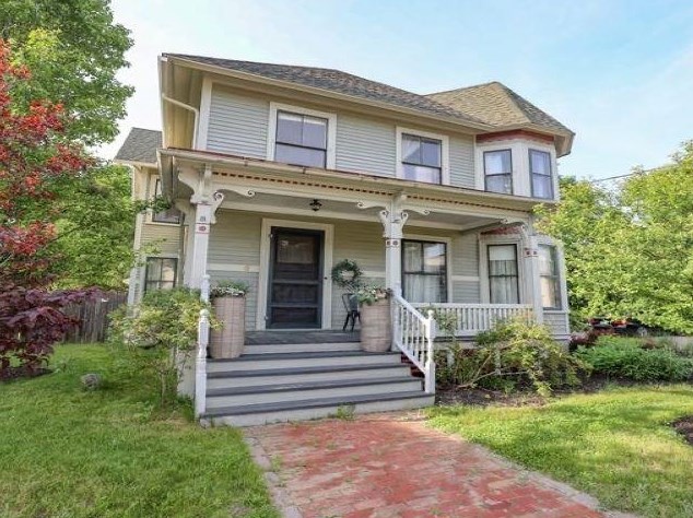 6 Pleasant St, Goffstown, NH 03045
