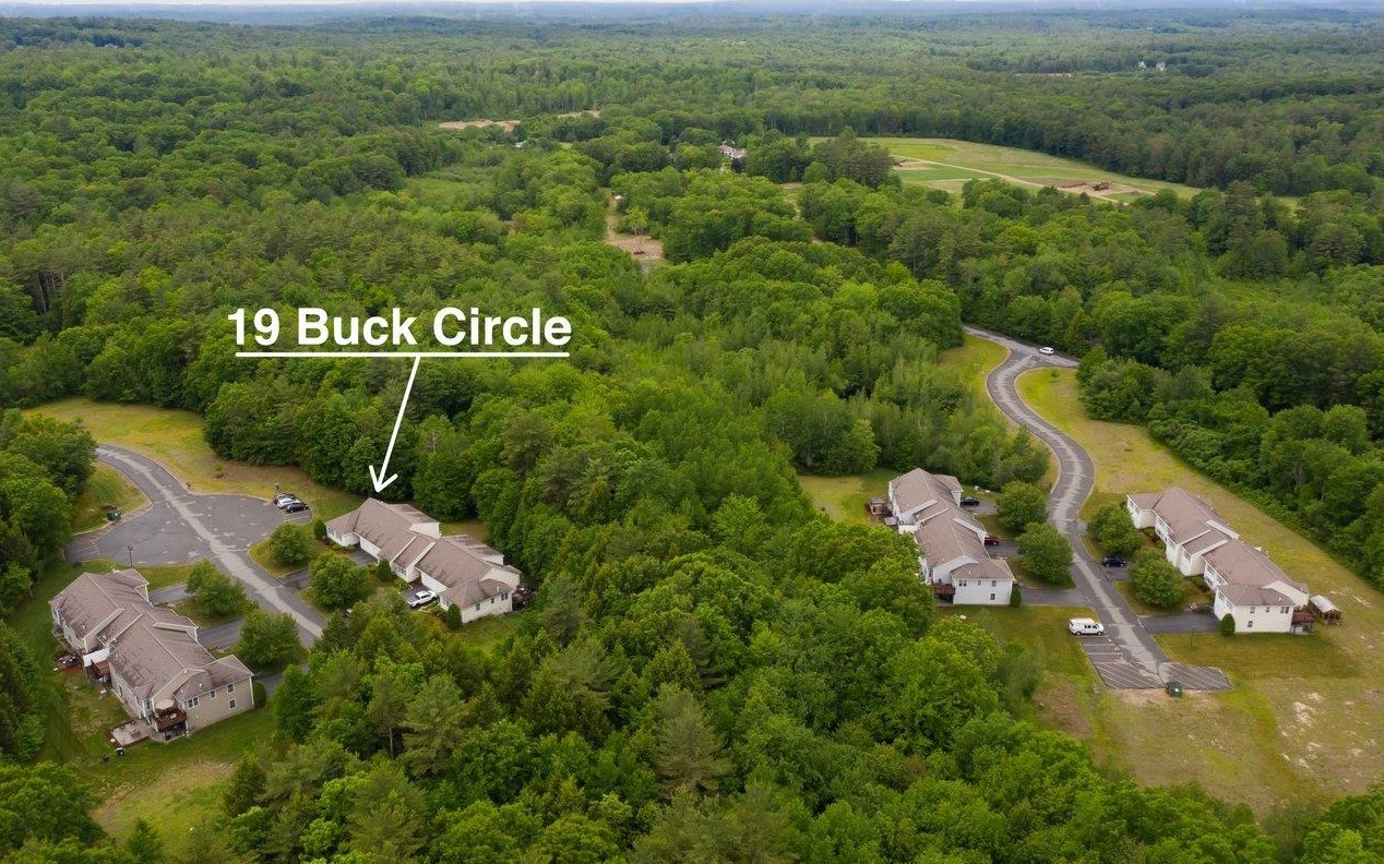 19 Buck Cir, Danville, NH 03819