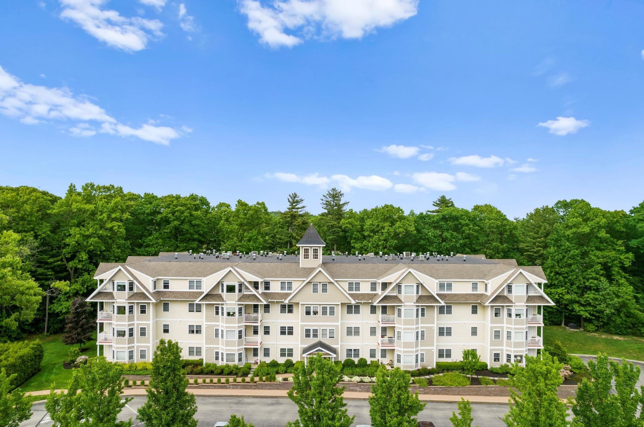3 Sterling Hill Ln #323, Kensington, NH 03833