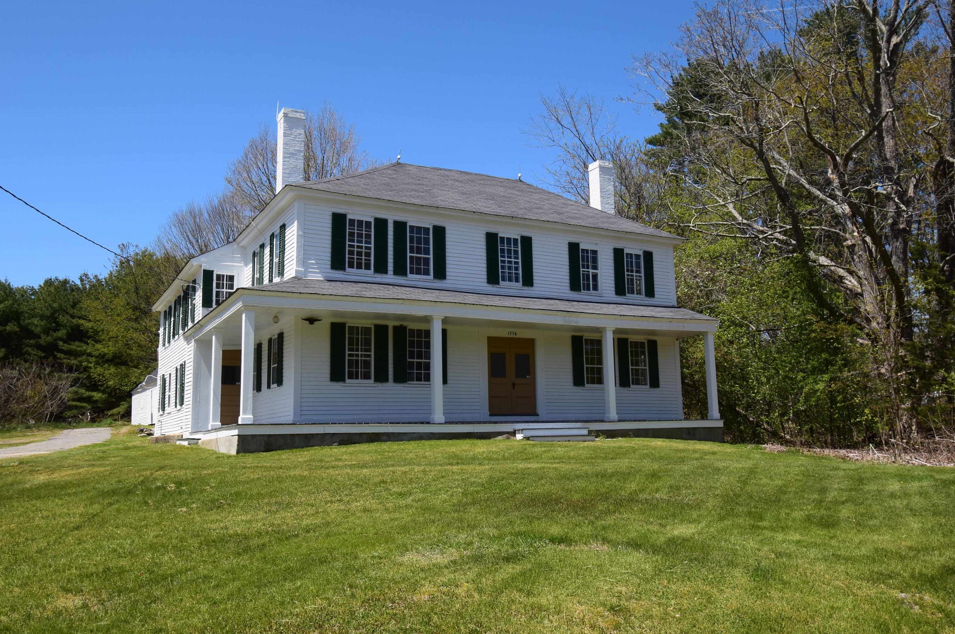 8 Old Coach Rd, Kingston, NH 03848