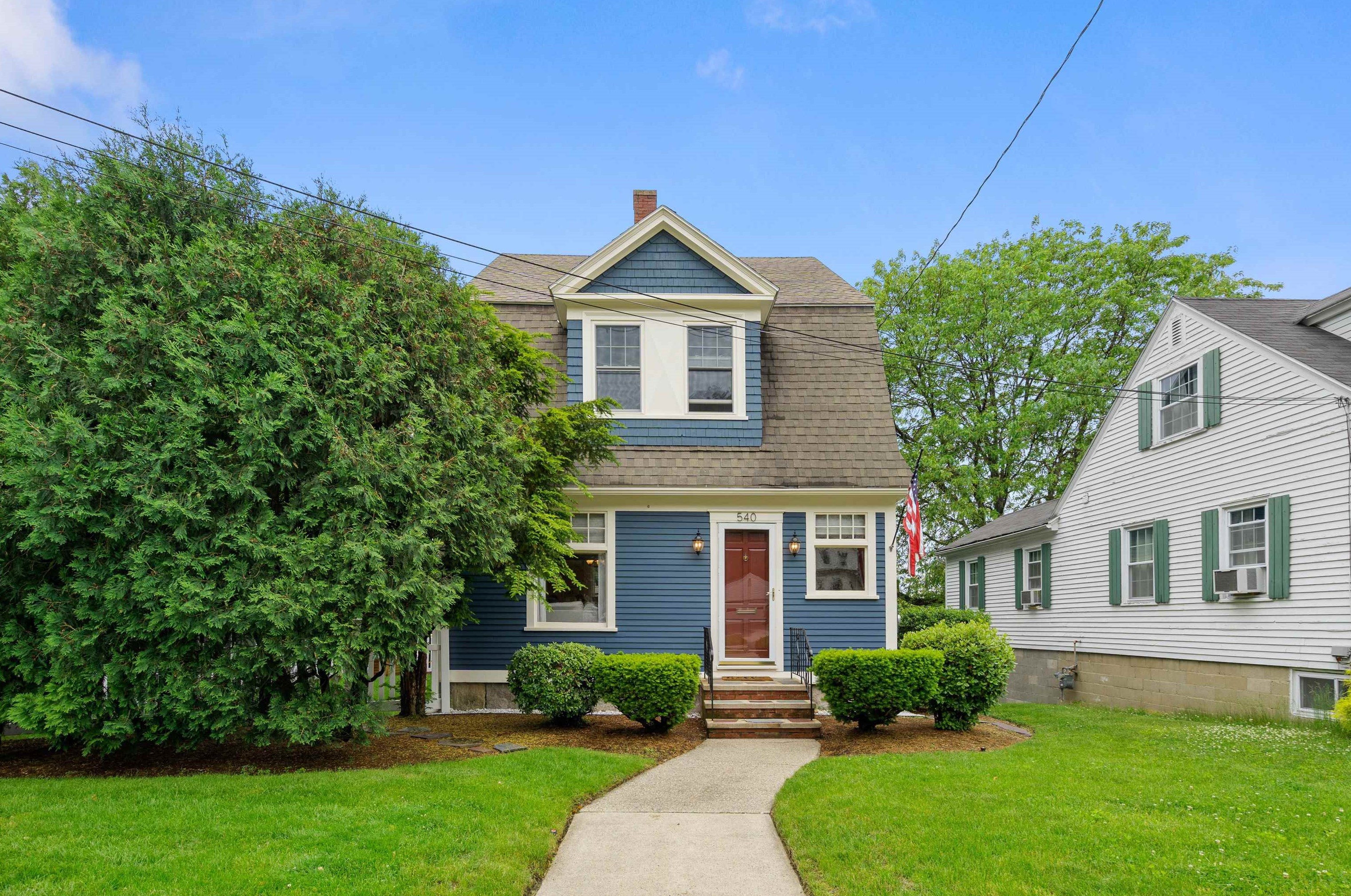 540 River Rd, Manchester NH 03104-1955 exterior