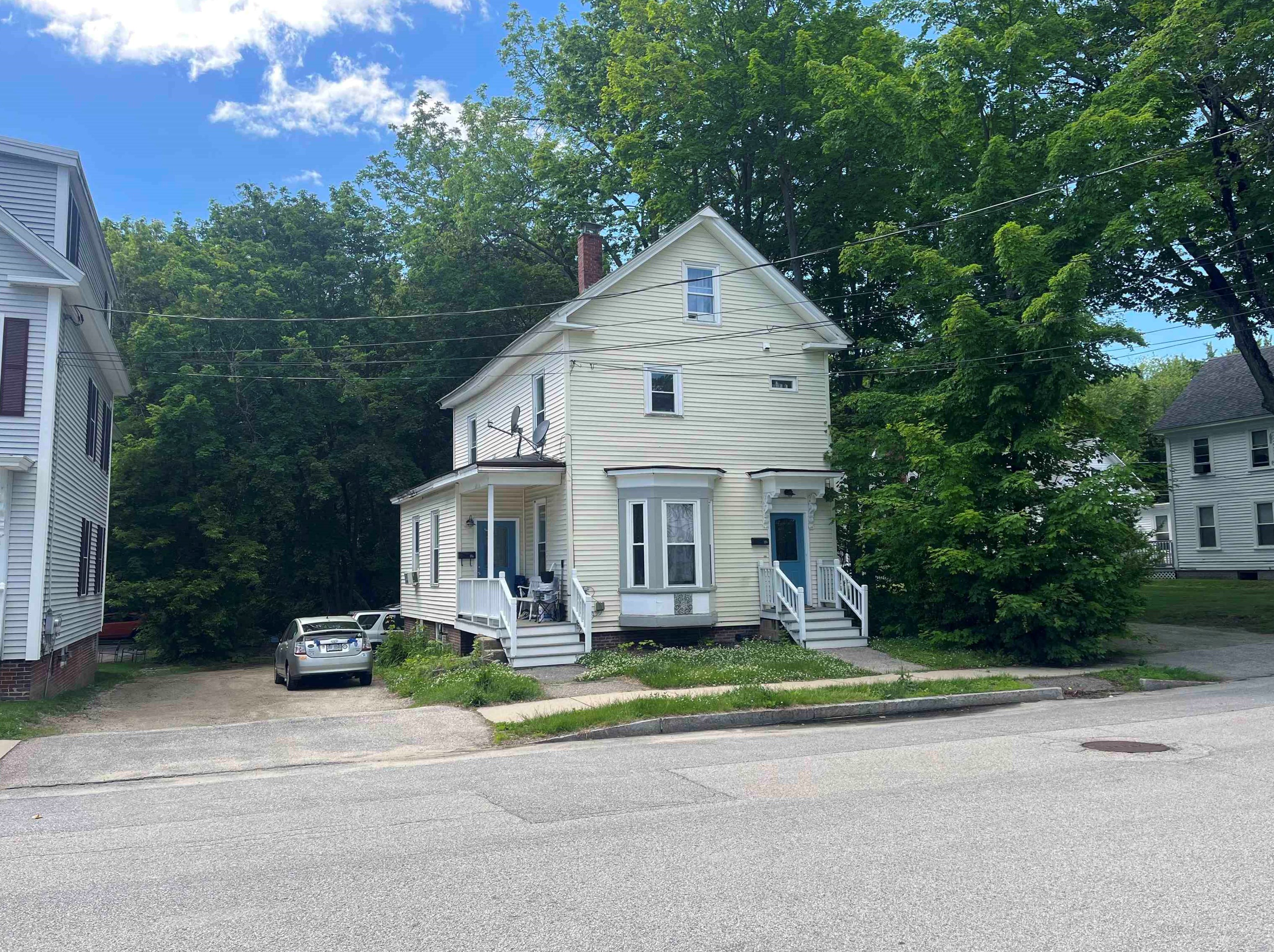 18 Maple St, Dover, NH 03820
