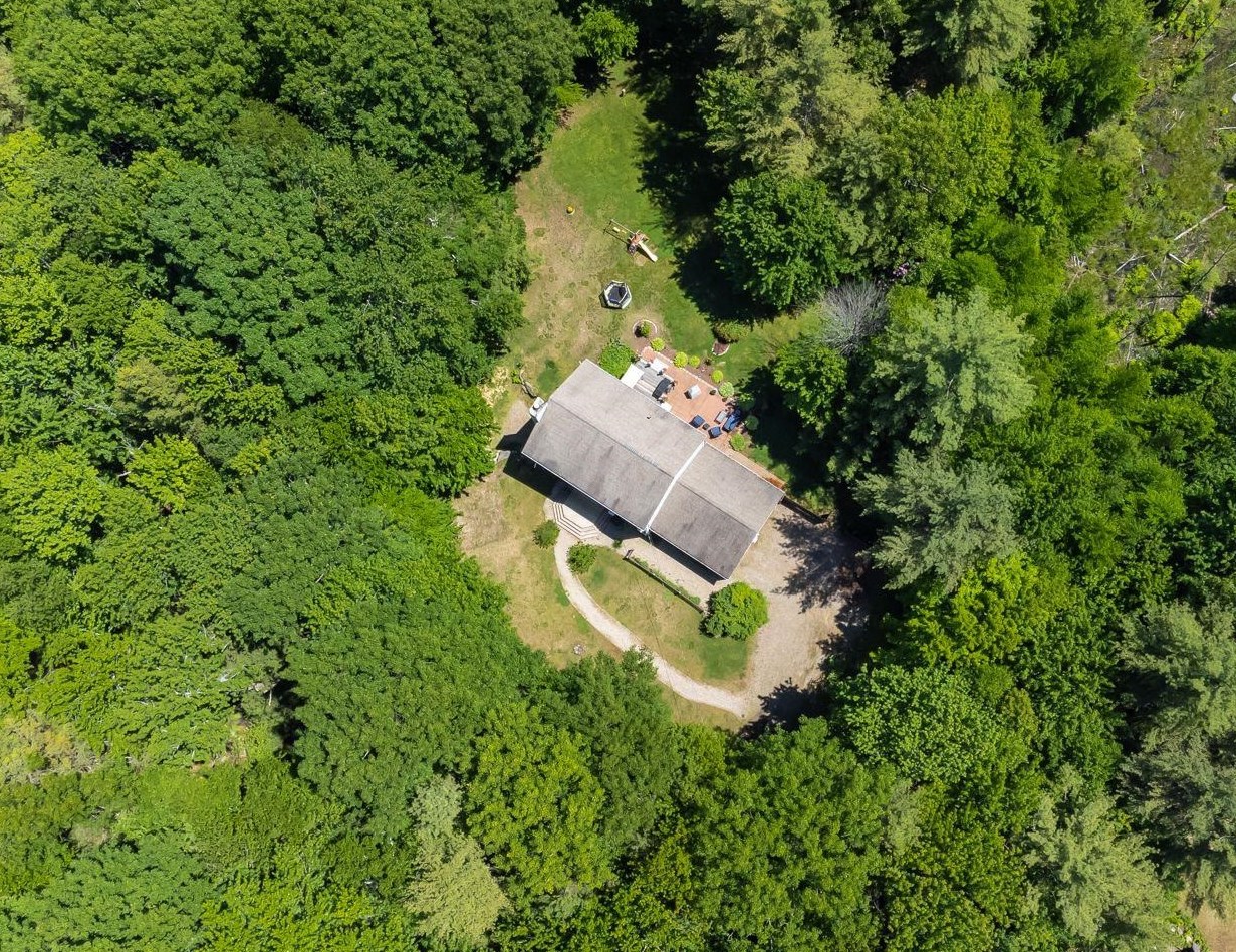 16 Blake Rd, Raymond, NH 03077