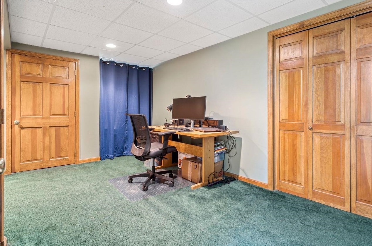 7 Erik St, Merrimack NH 03054-4572 exterior