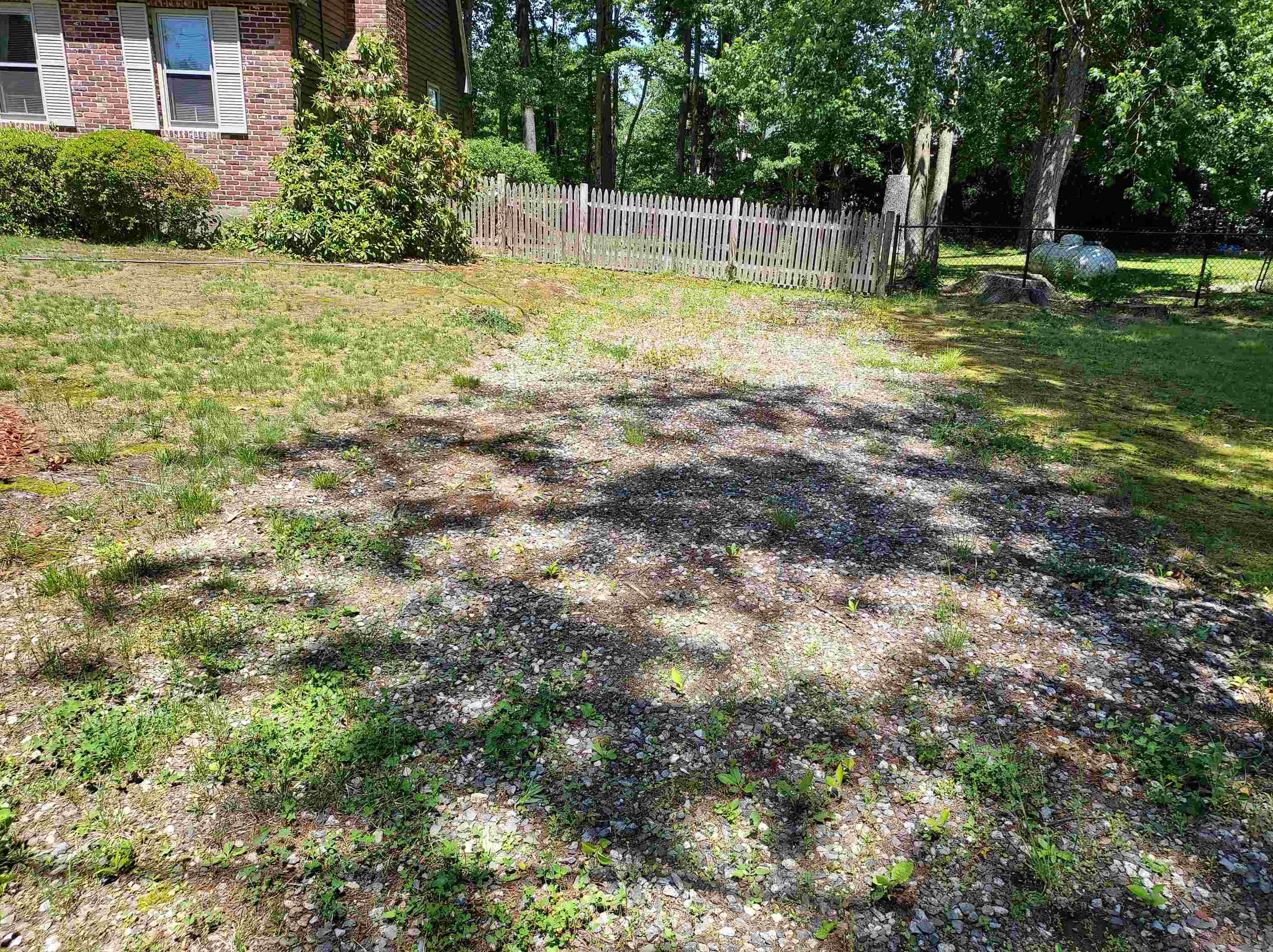 5 Greenwich Dr, Merrimack NH 03054-3027 exterior