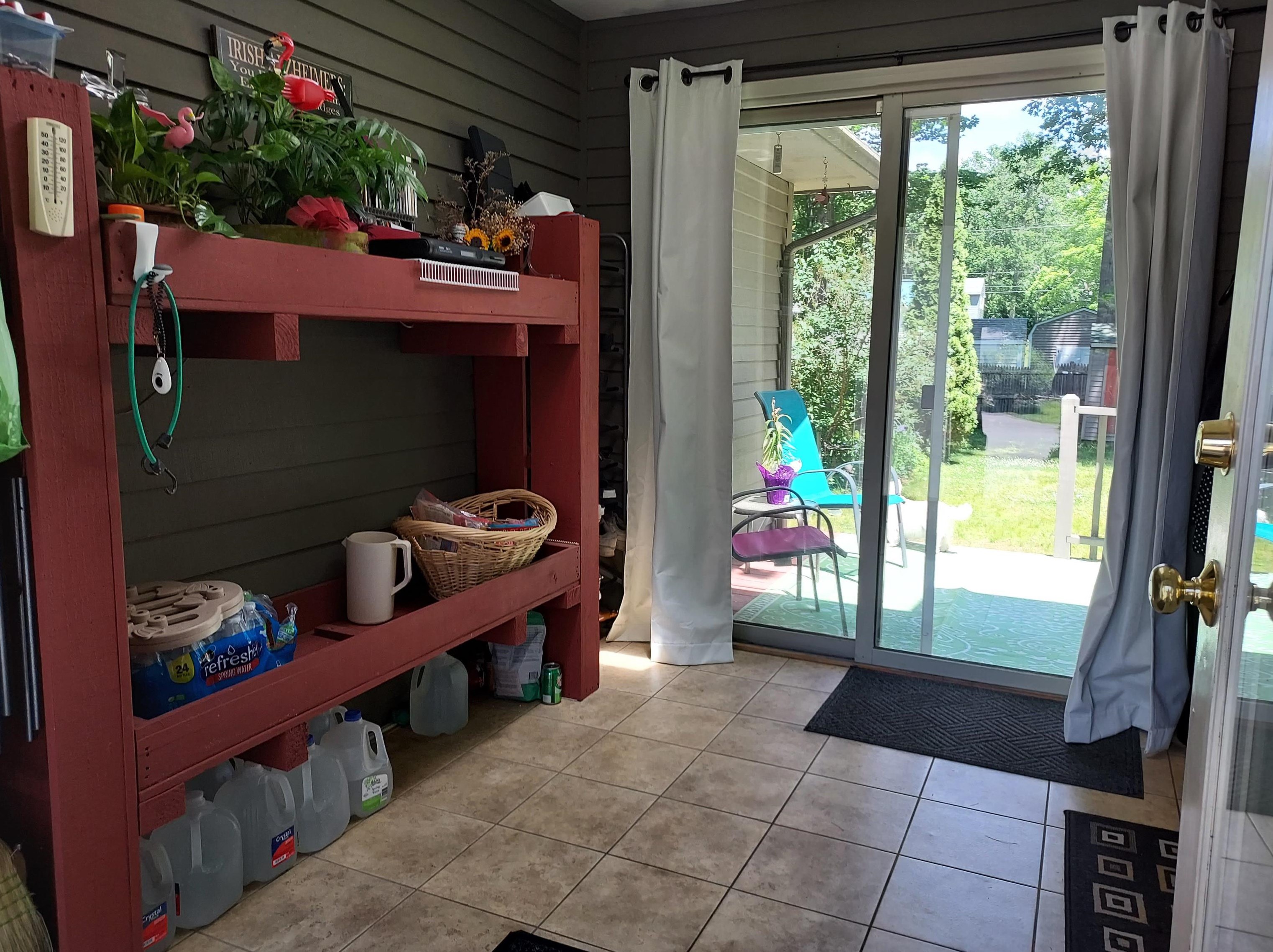 5 Greenwich Dr, Merrimack NH 03054-3027 exterior