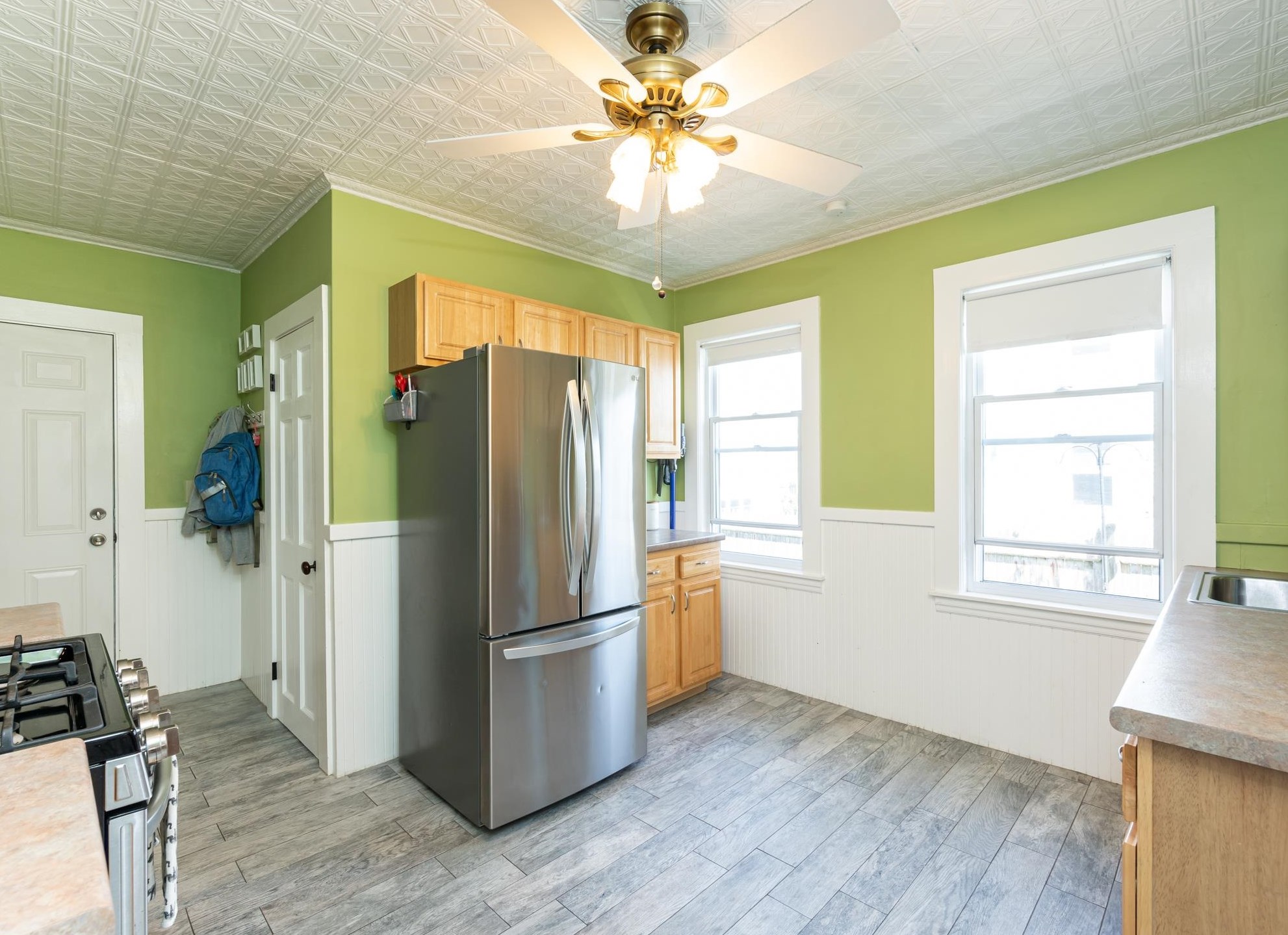 13 6 St, Nashua NH 03060-3141 exterior