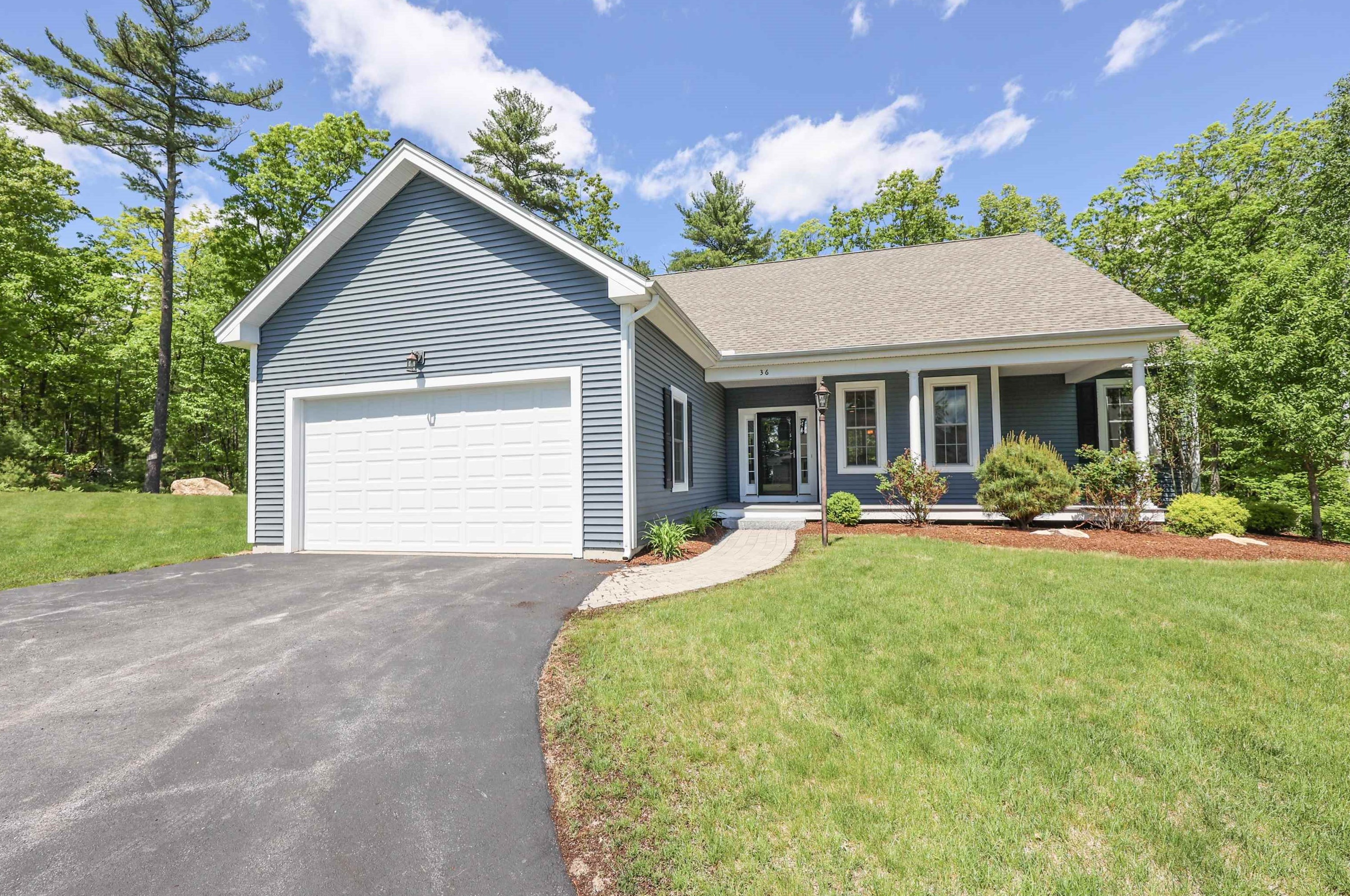 36 Maple Leaf Way, Manchester, NH 03102-8457