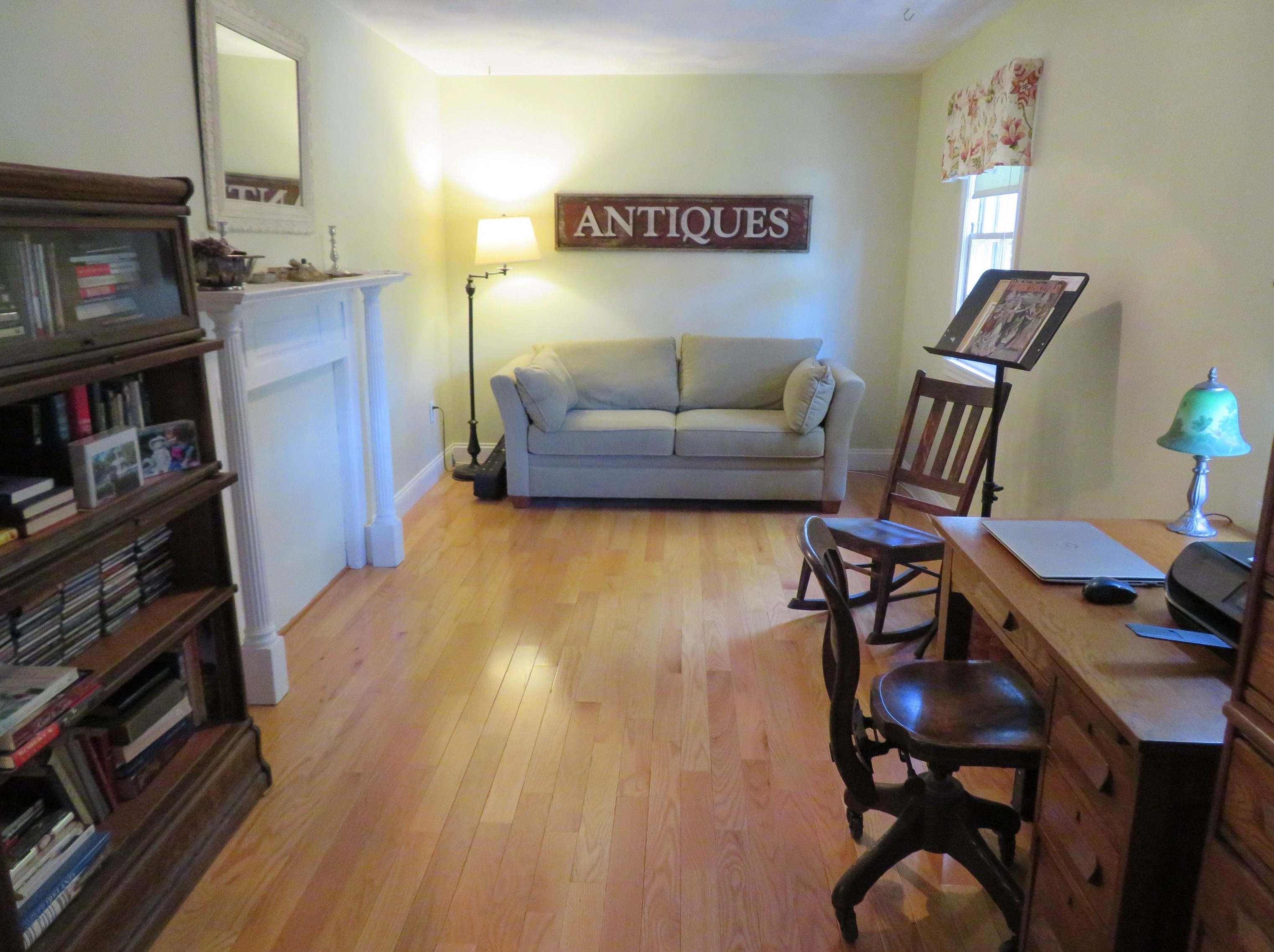 1 Apache Way, Tewksbury MA 01876-4617 exterior