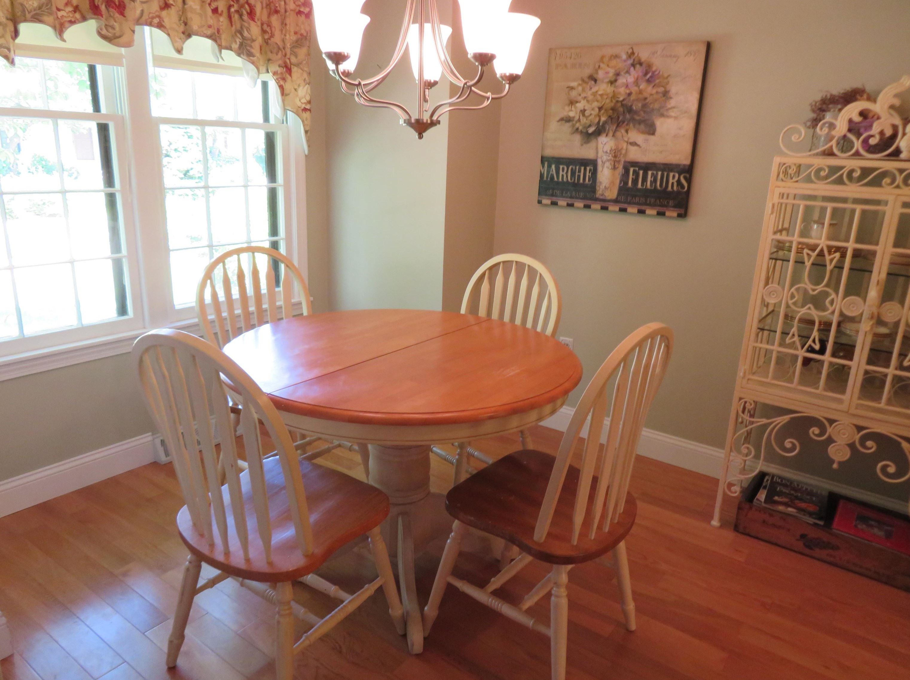 1 Apache Way, Tewksbury MA 01876-4617 exterior