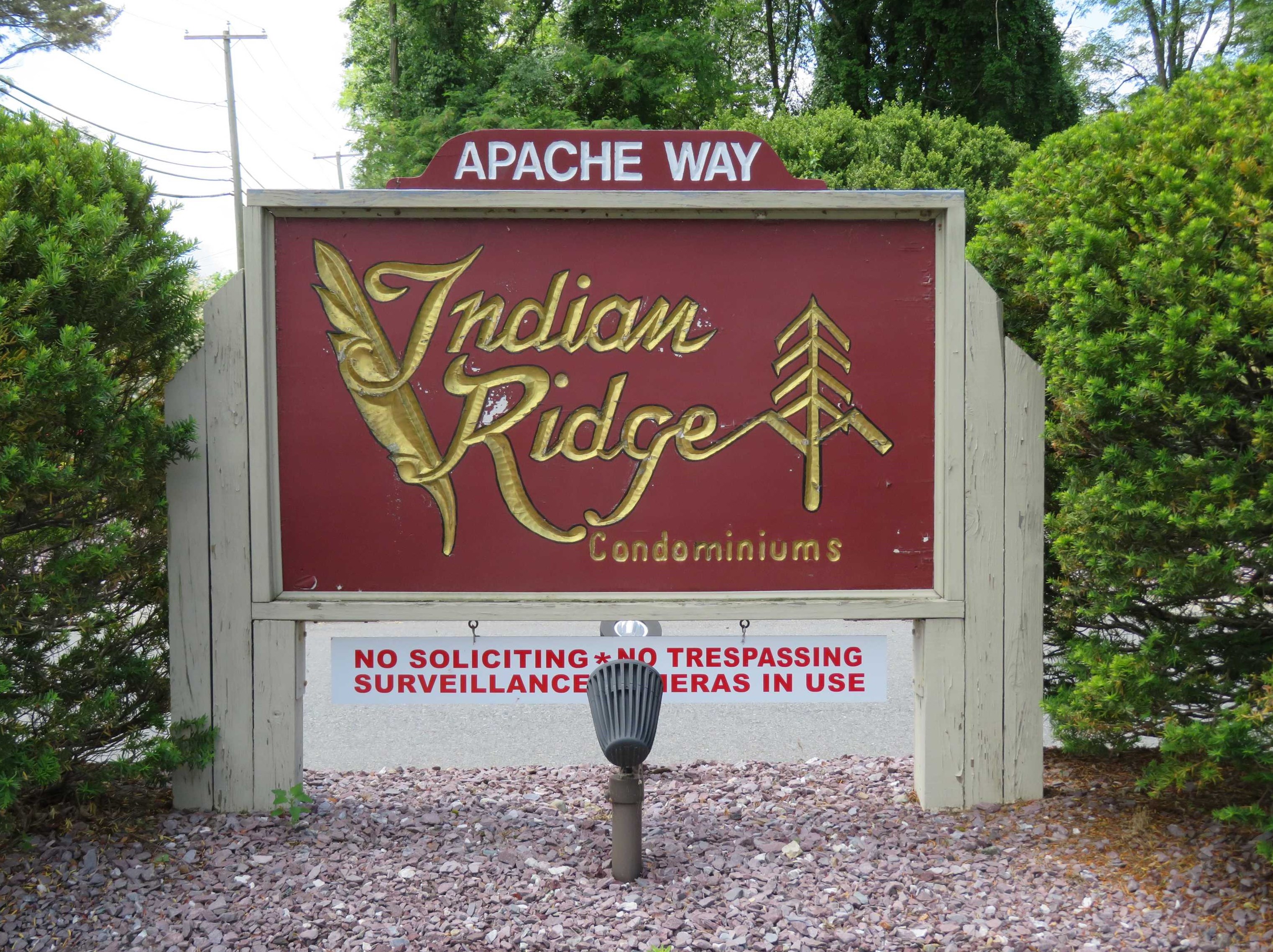 1 Apache Way, Tewksbury MA 01876-4617 exterior