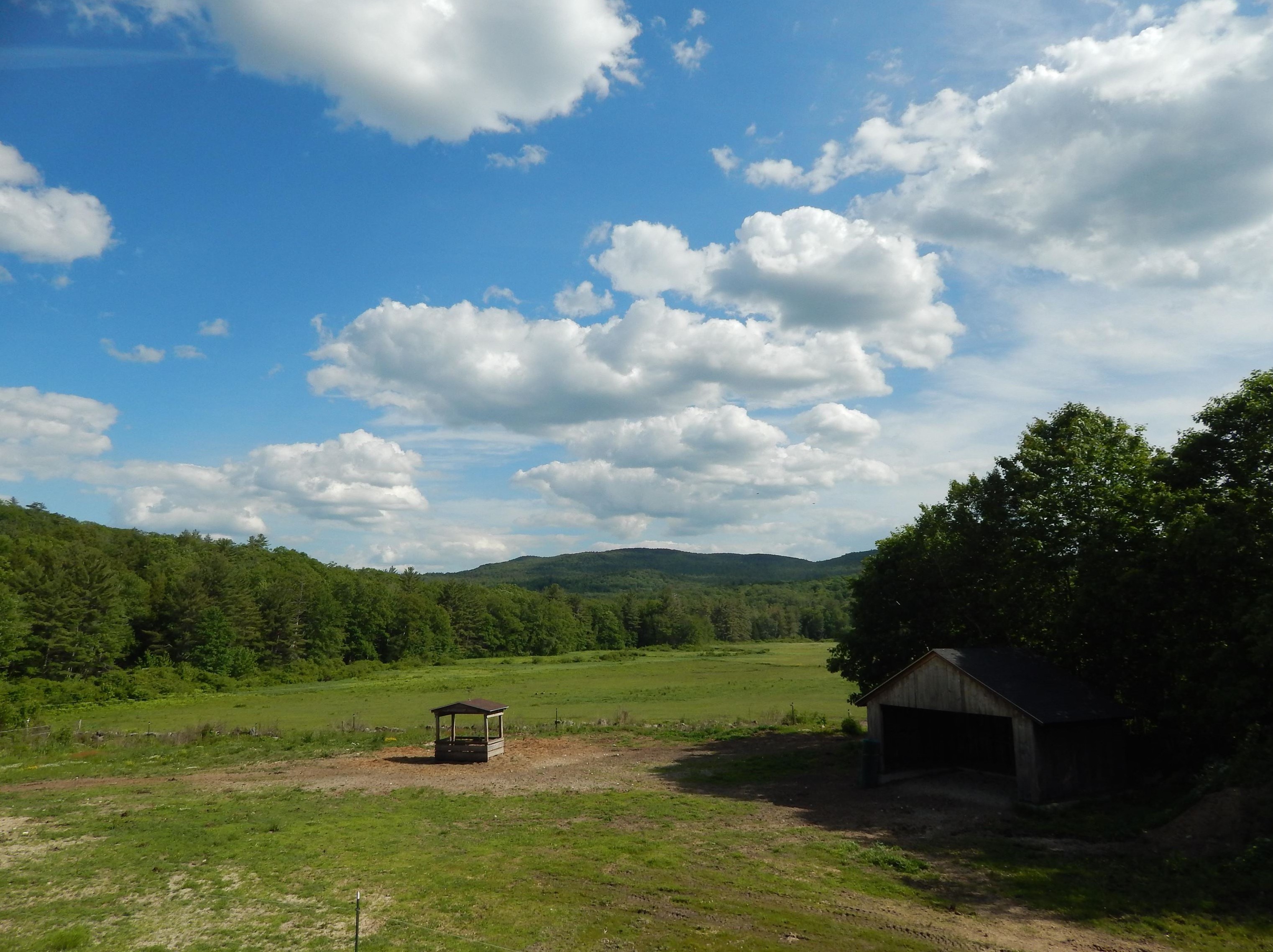 318 Center Rd, Bradford, NH 03221