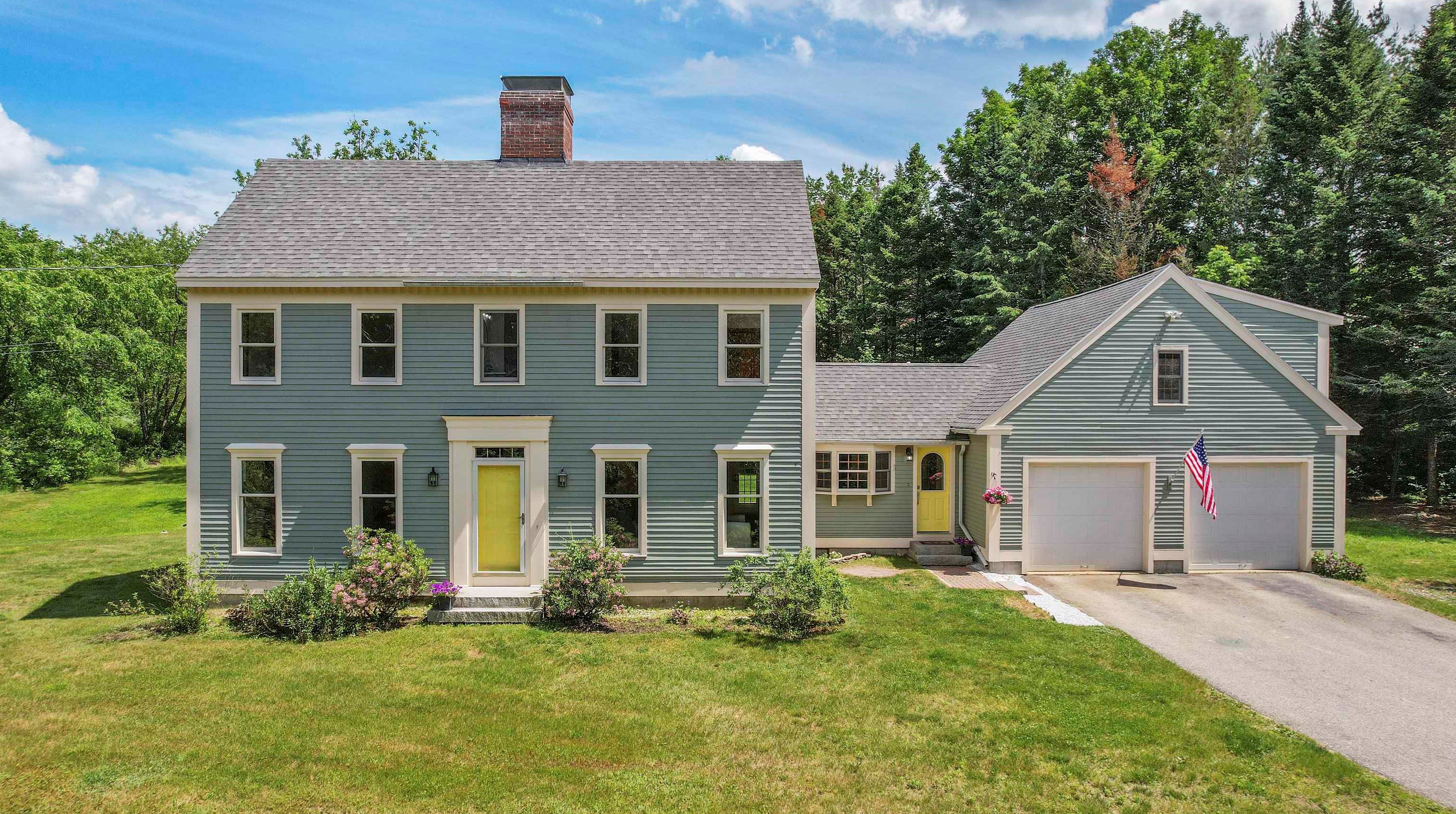 5 Staigers Ln, Lee, NH 03861