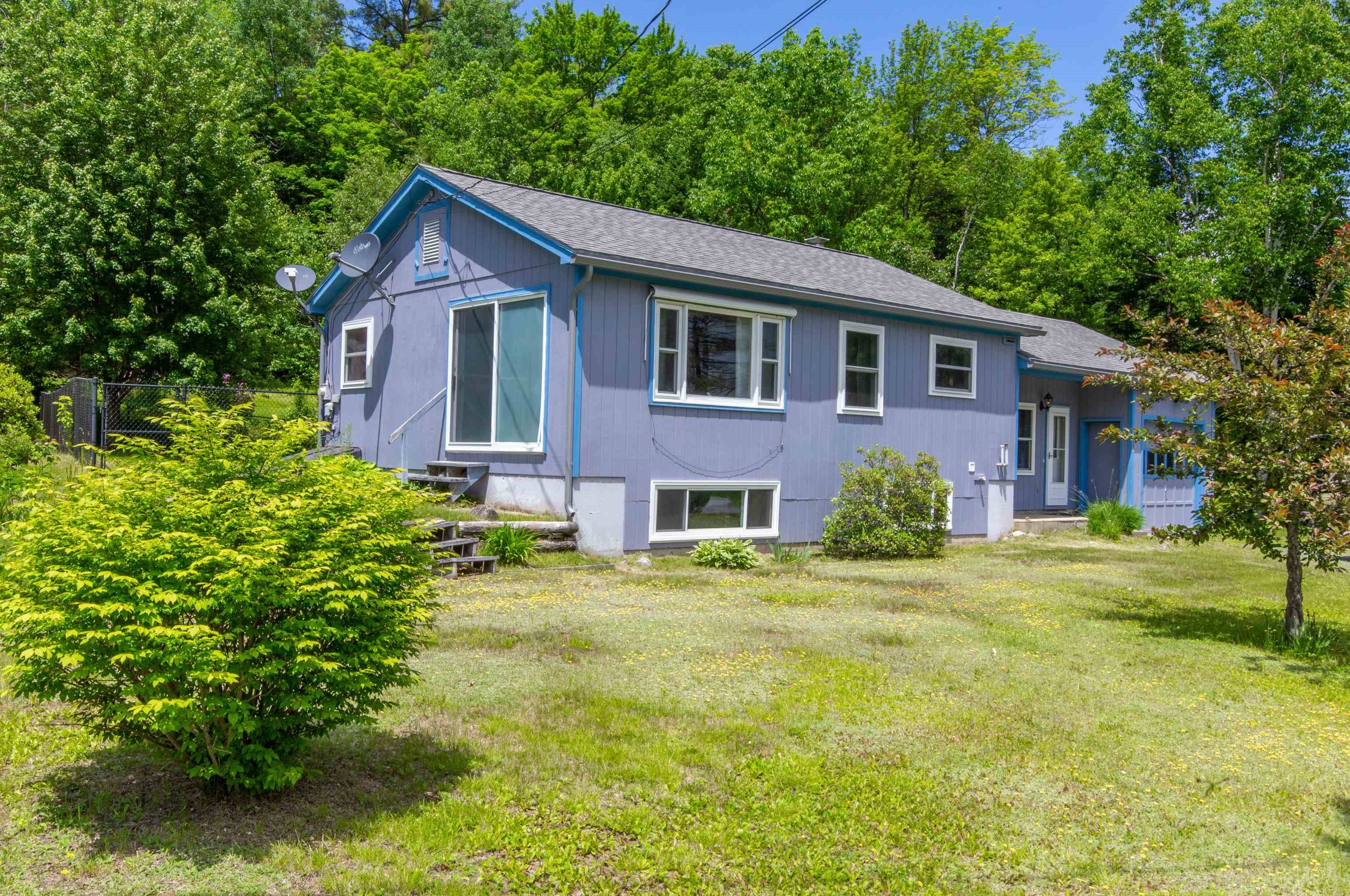 10 Mcbean Cir, Littleton, NH 03561 exterior
