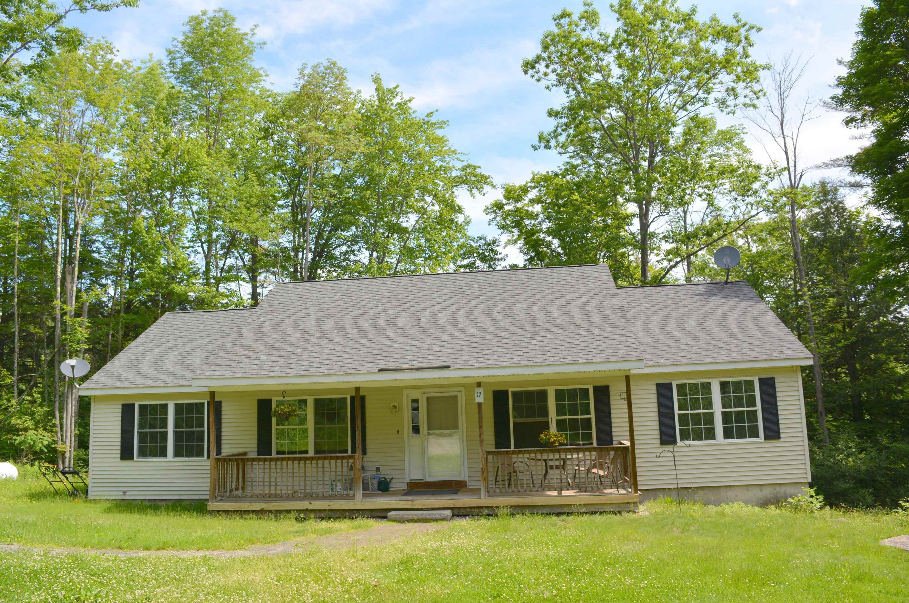 17 Redwater Rd, Unity, NH 03773