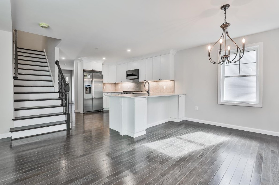 260 Woodview Way, Manchester, NH
