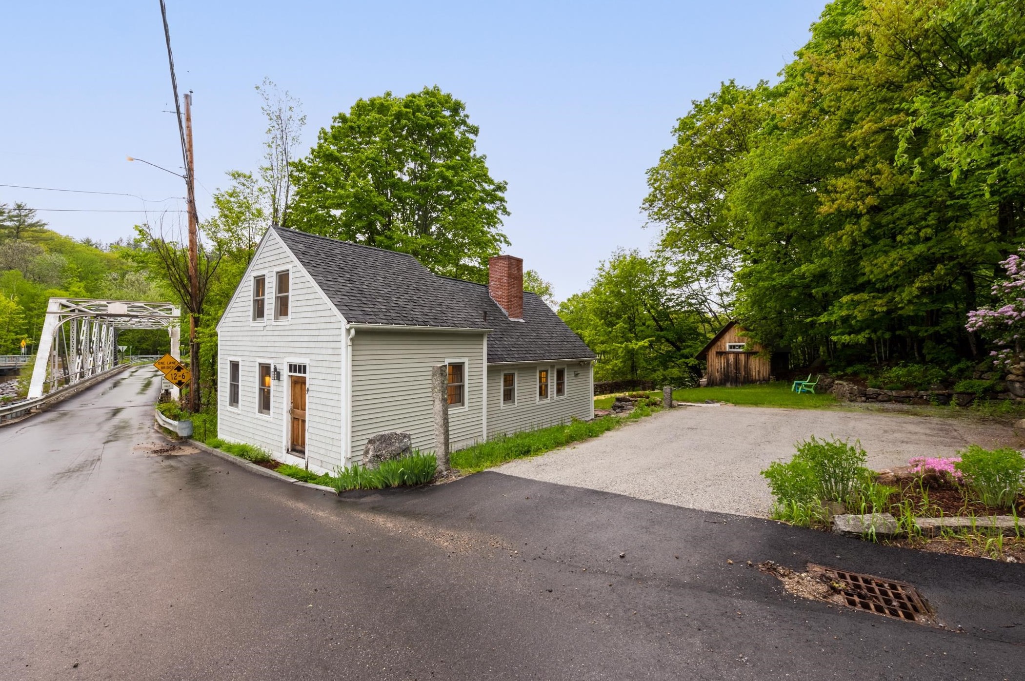39 Patterson Hill Rd, Henniker, NH 03242