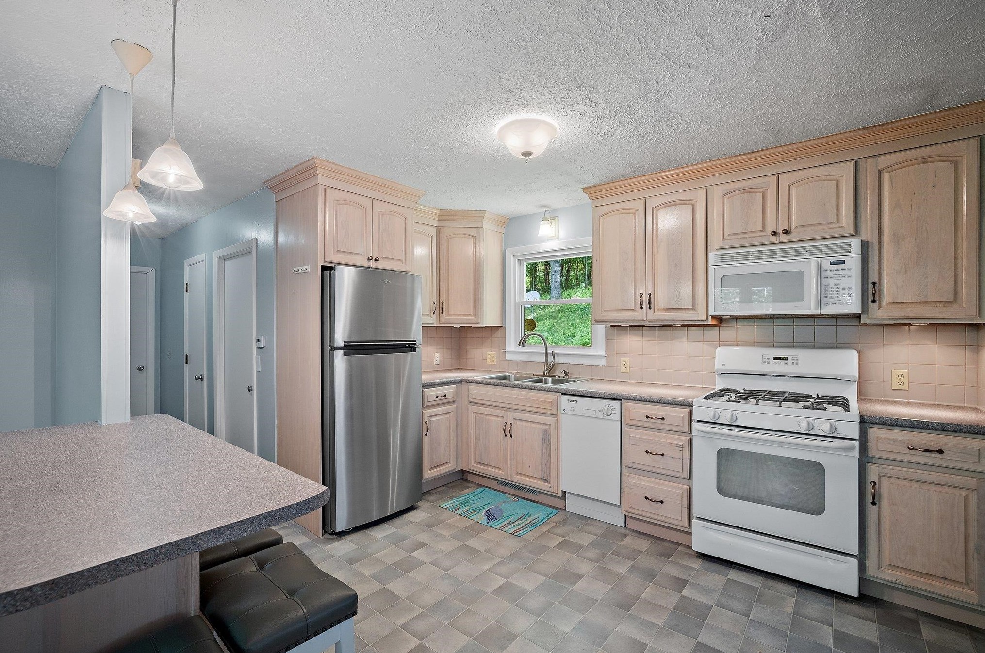 80 Corliss Hill Rd, Meredith, NH 03253