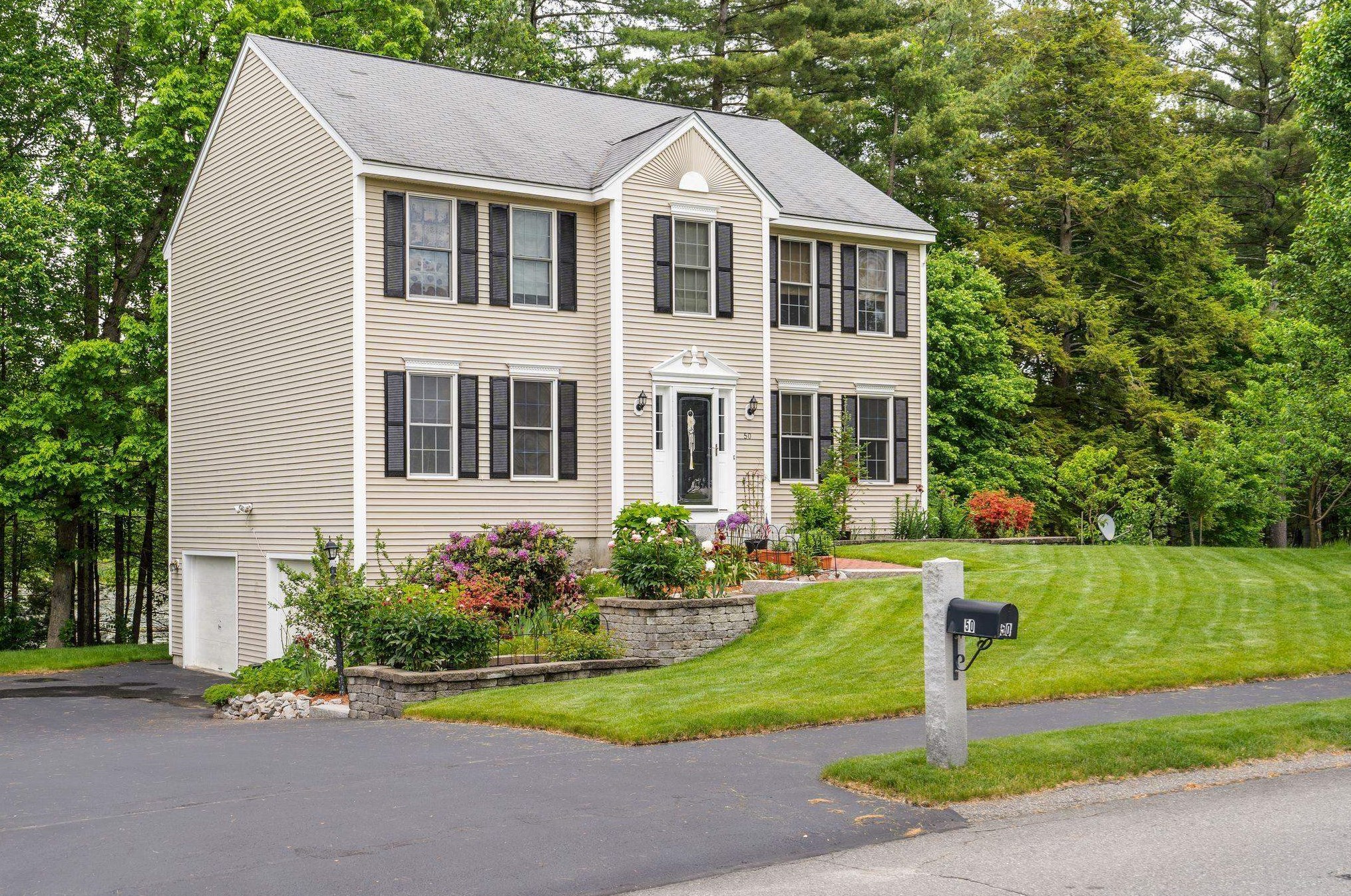 50 Jessica Dr, Merrimack, NH 03054